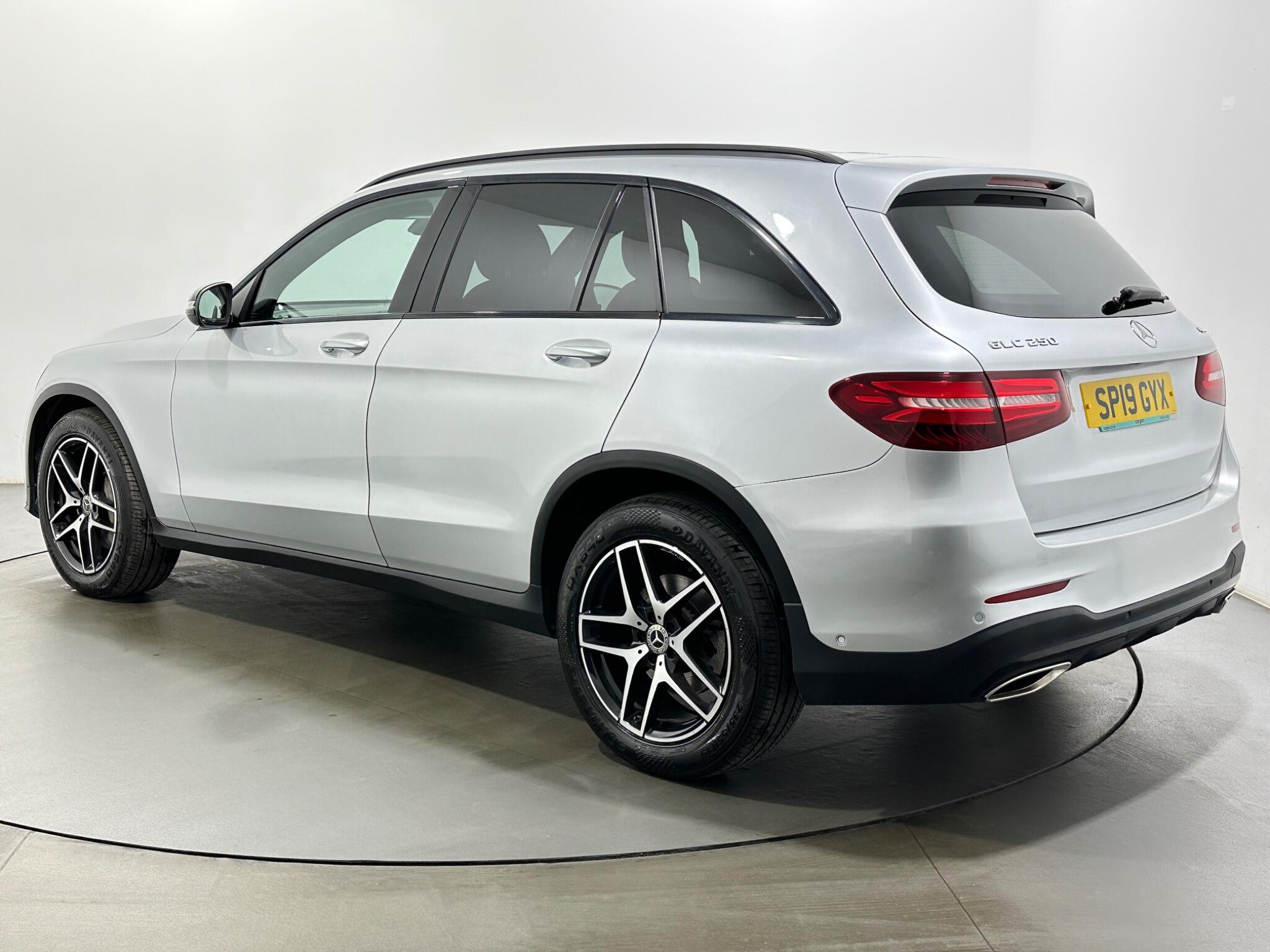 Mercedes-Benz GLC view 6