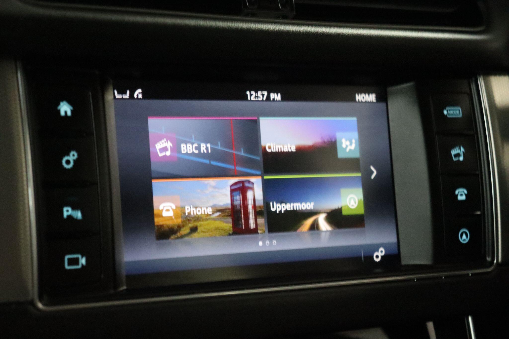 Jaguar XF view 40