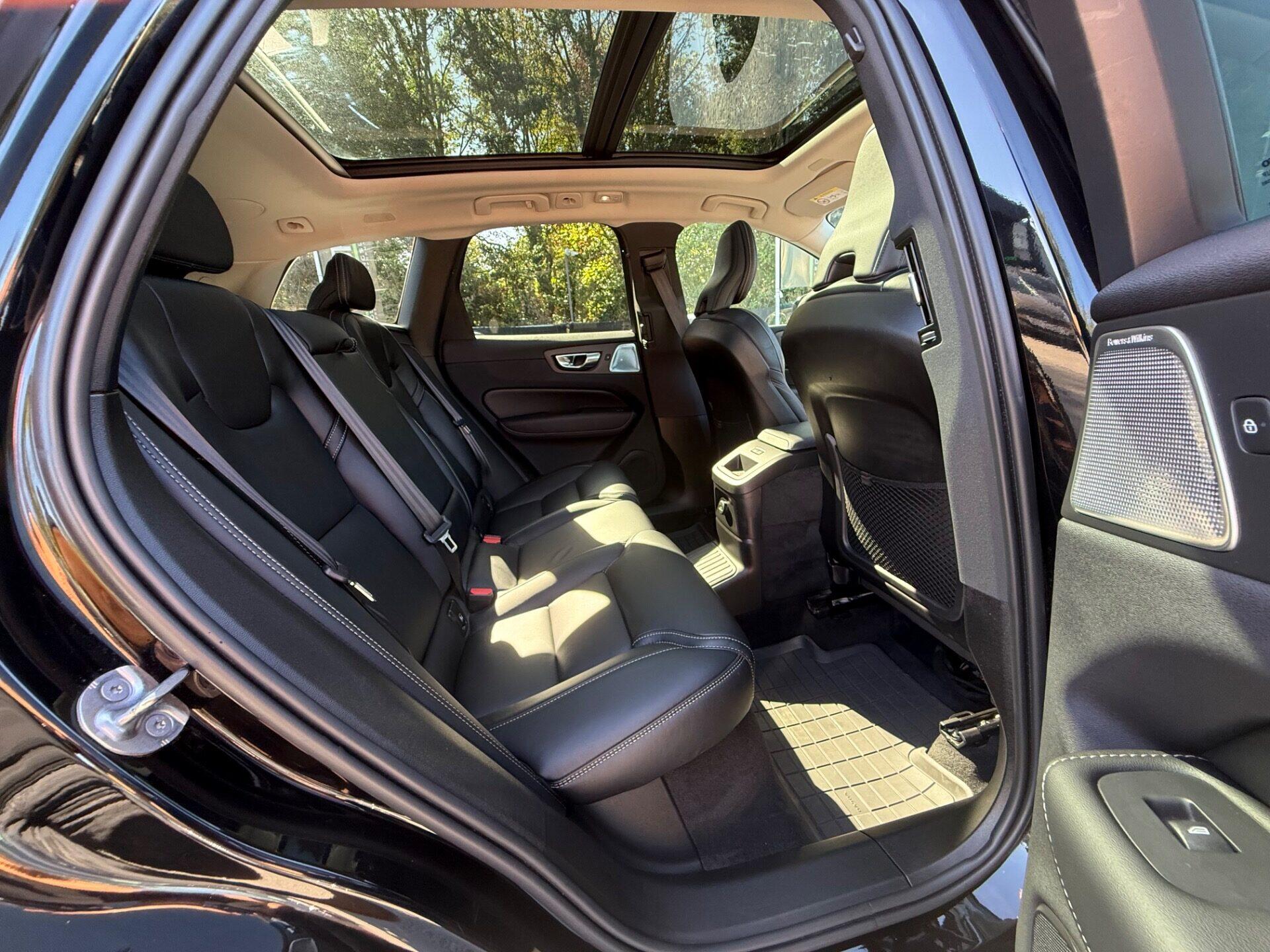Volvo XC60 view 31