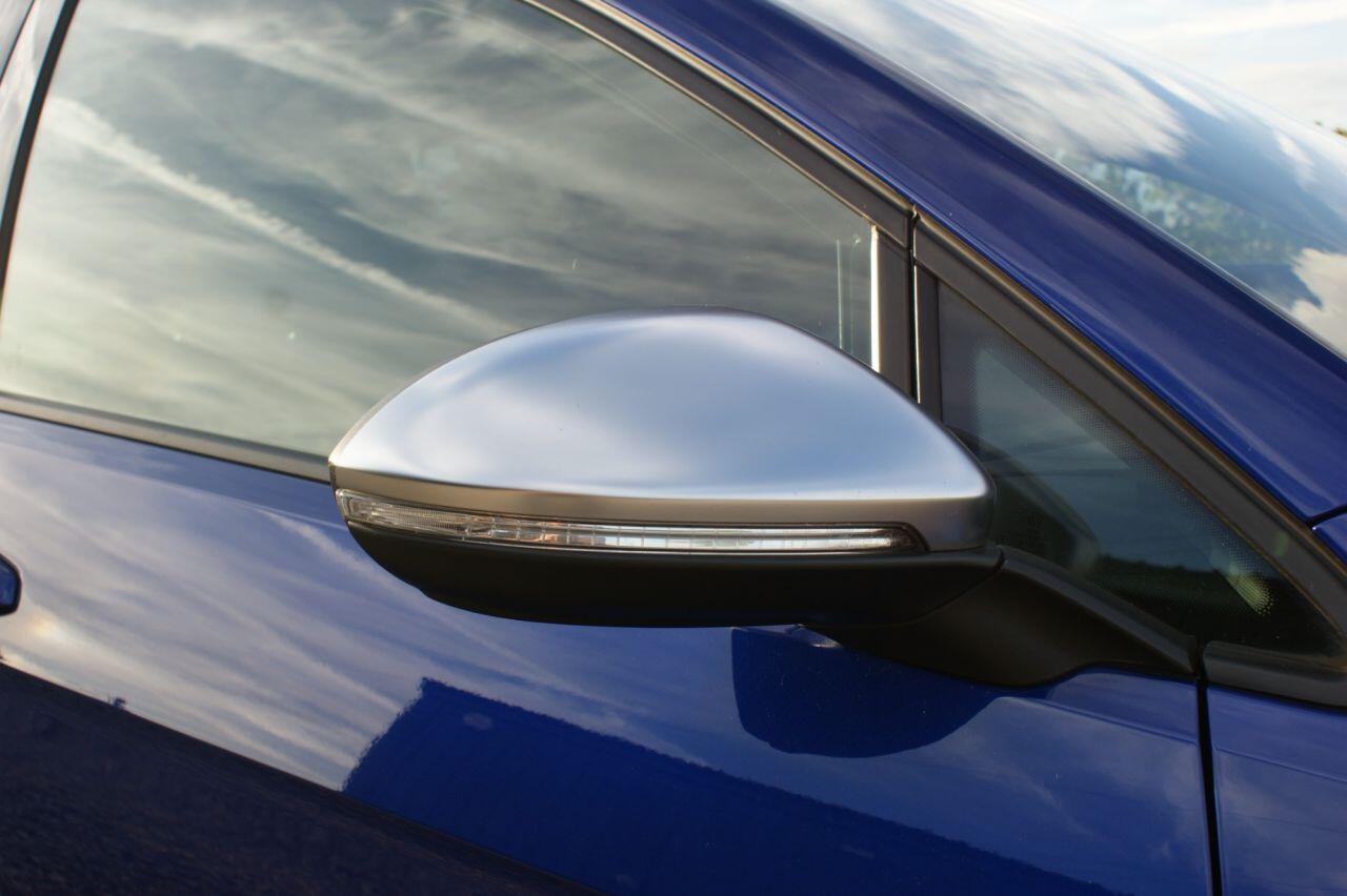 Volkswagen Golf view 9