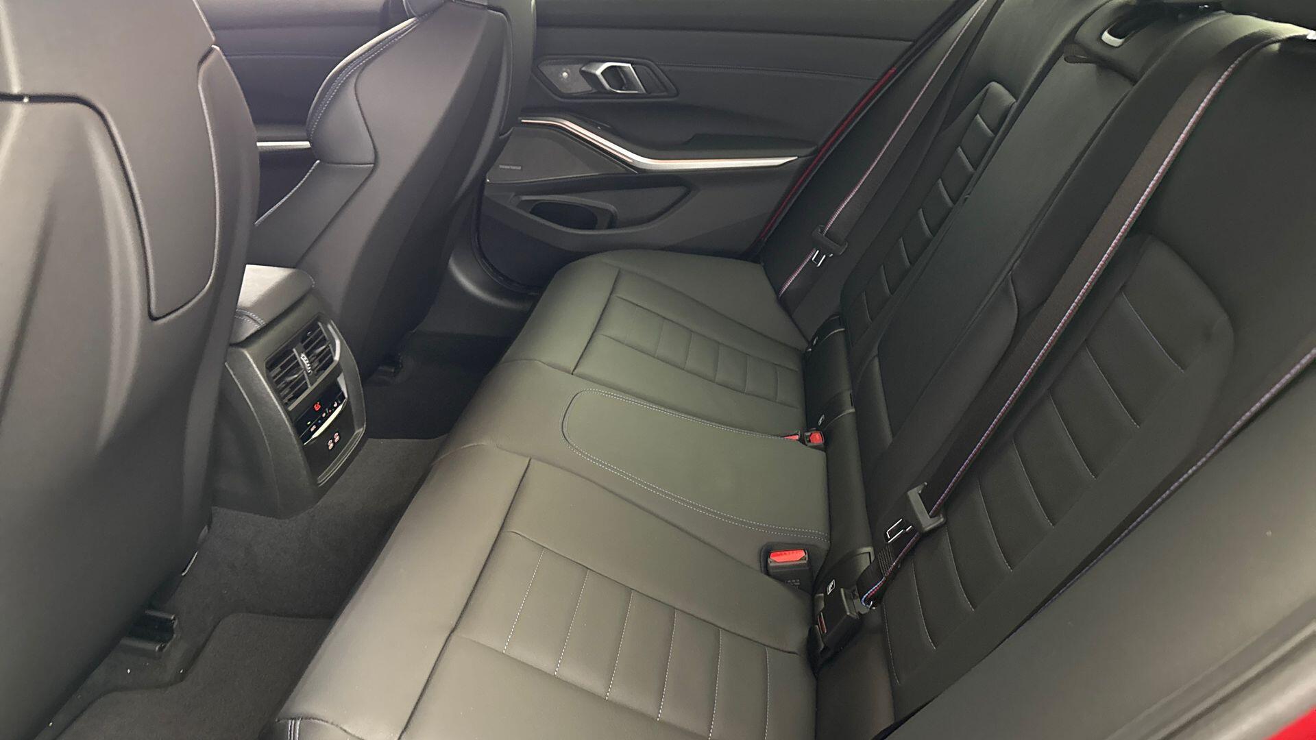 BMW 3 Series view 12