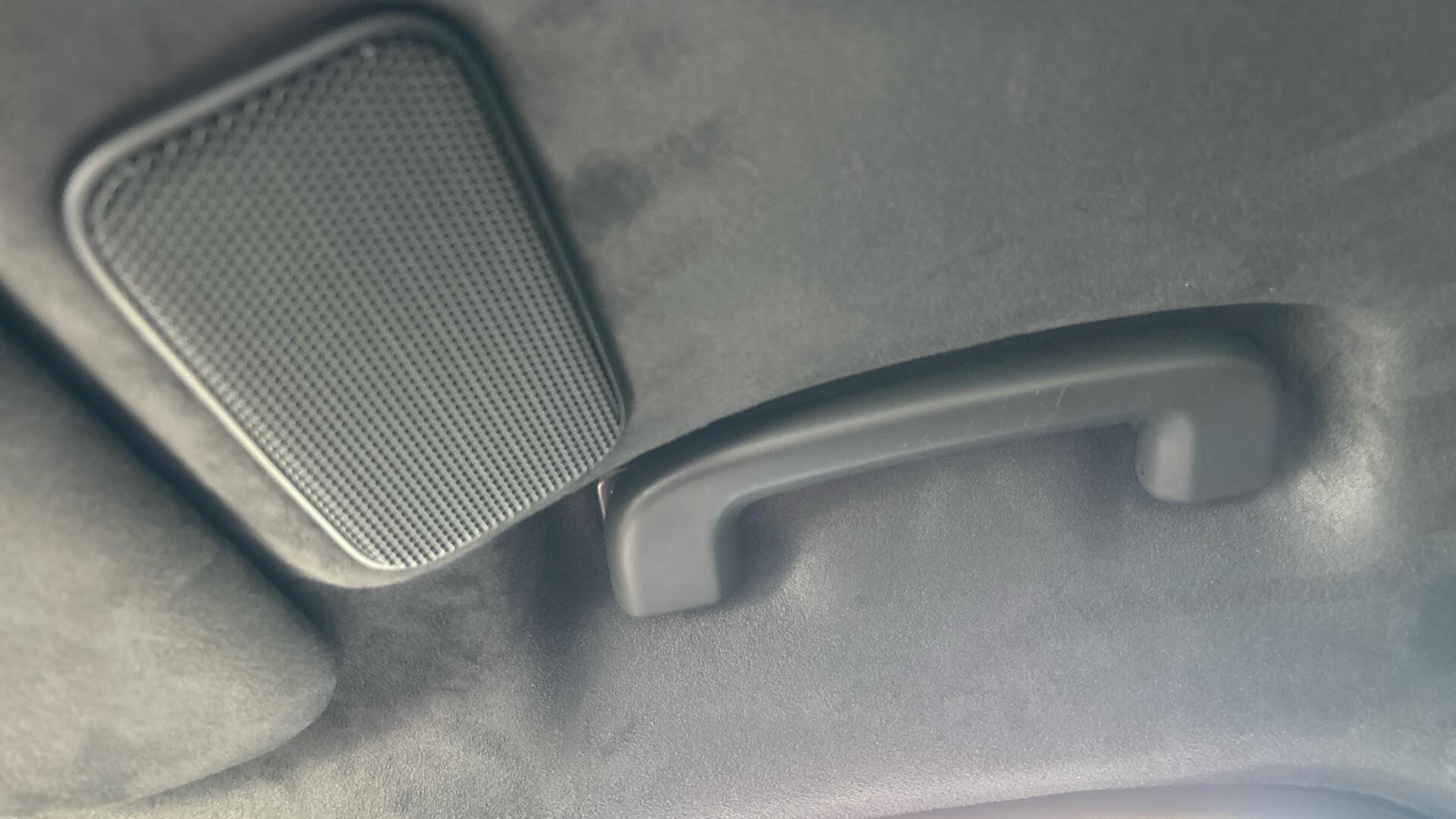 Land Rover Range Rover Velar view 39