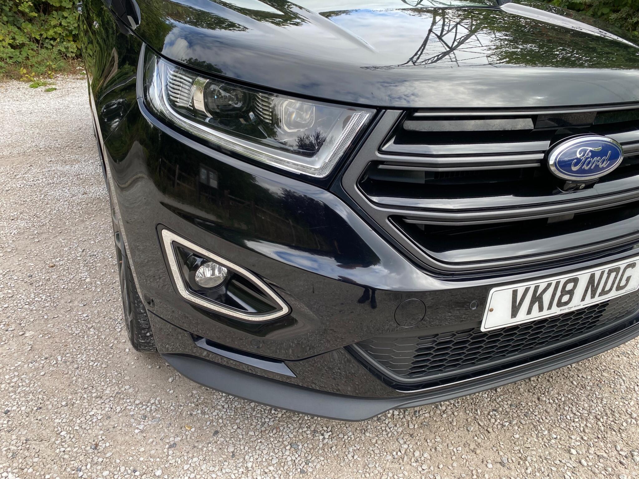 Ford Edge view 12
