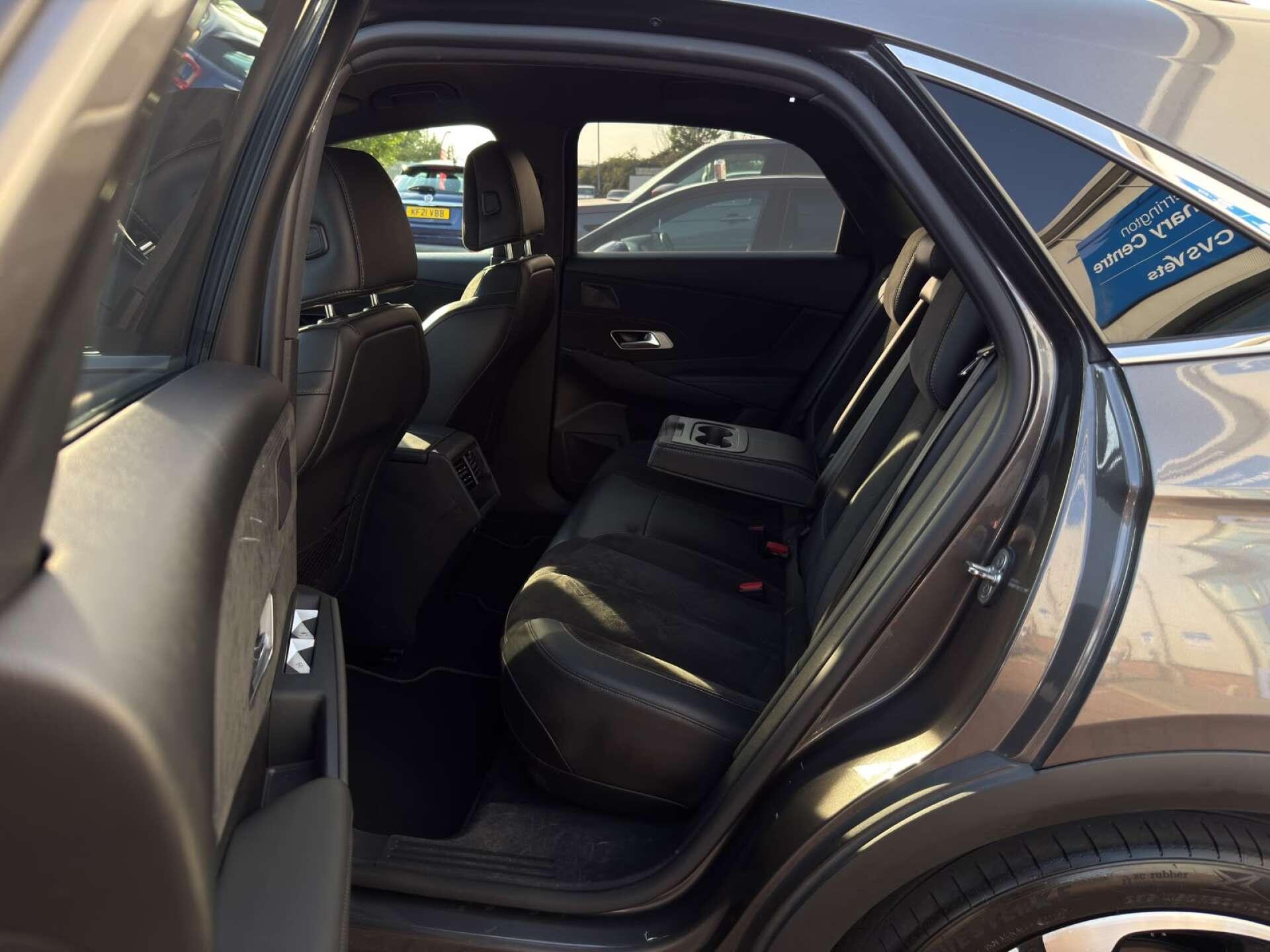 DS Automobiles DS 7 Crossback view 36