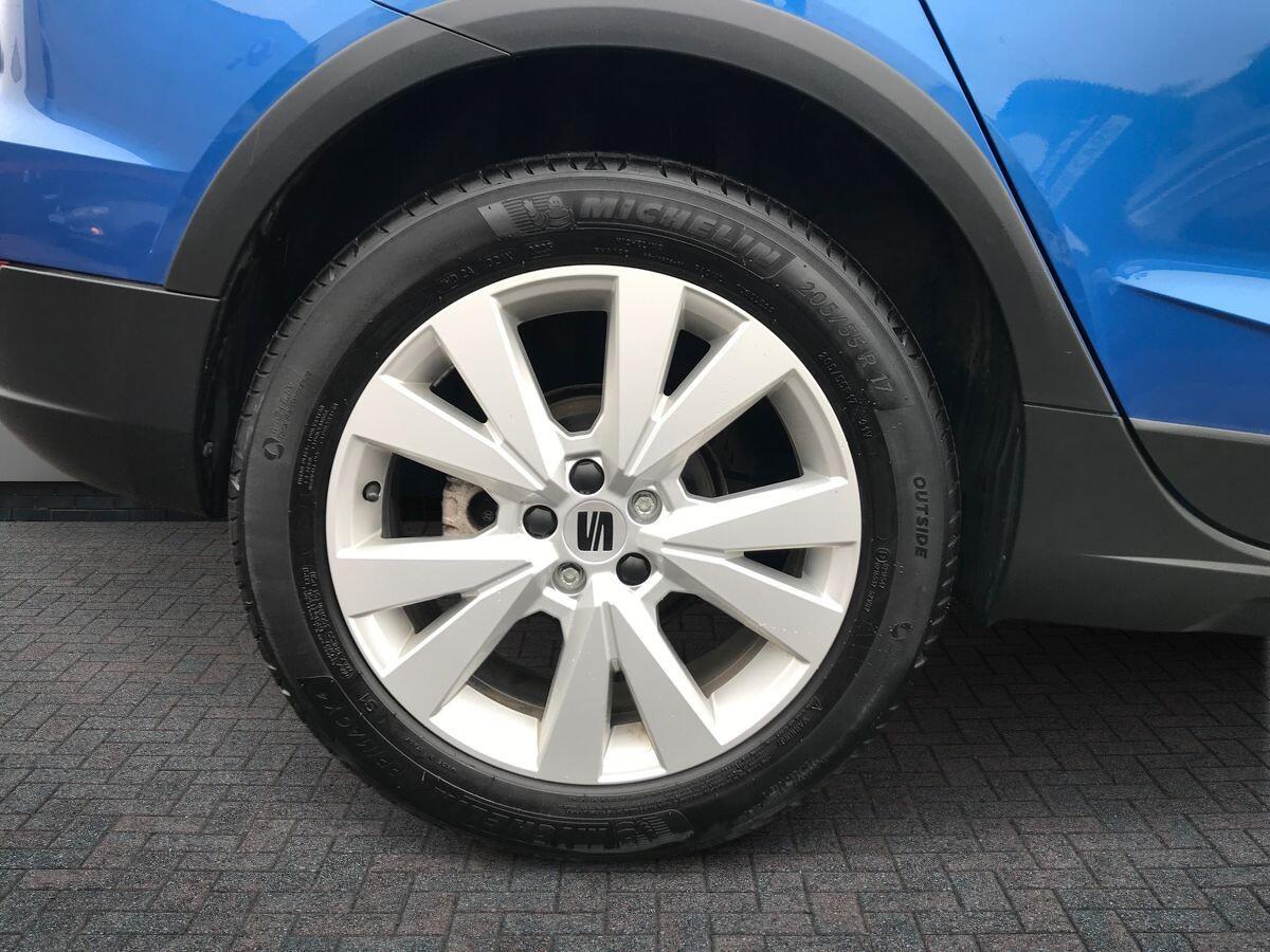 SEAT Arona view 12