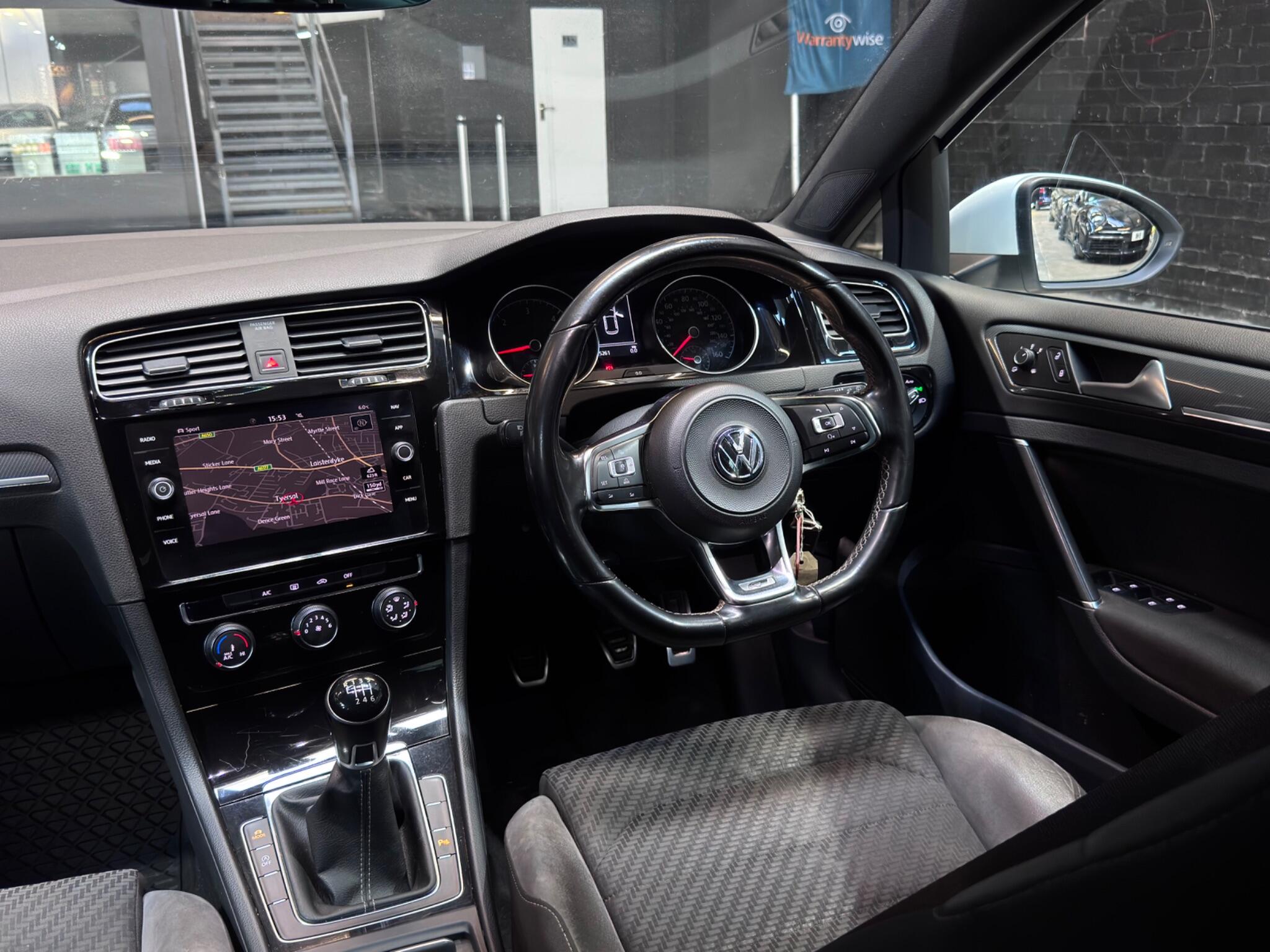 Volkswagen Golf view 21