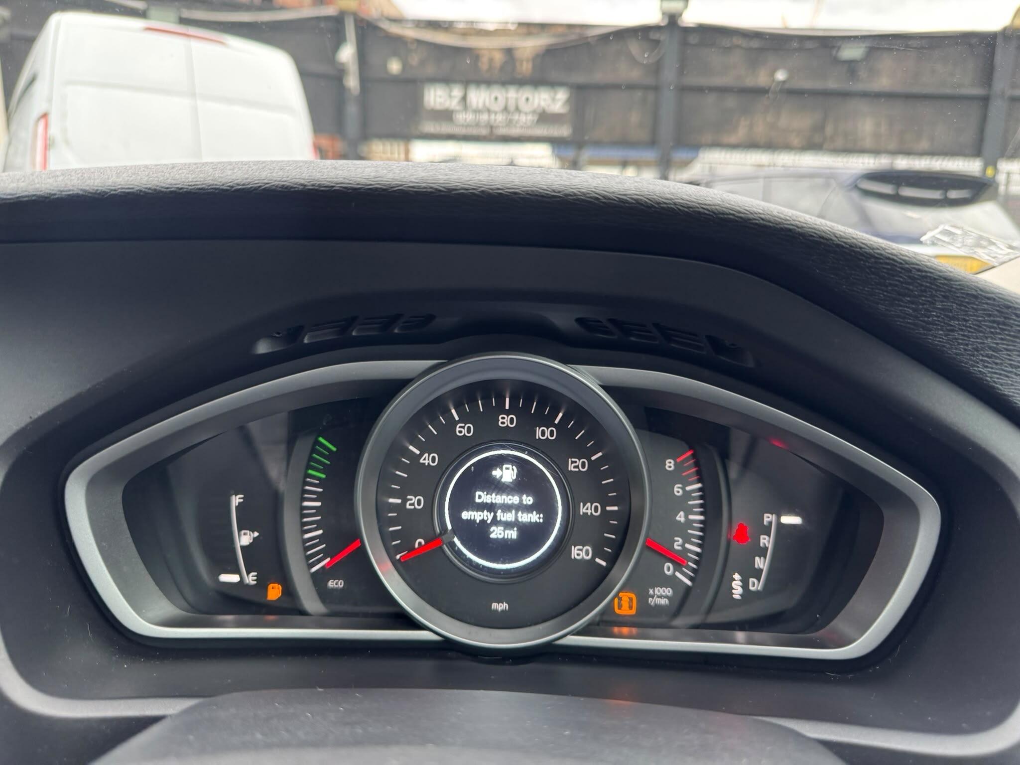 Volvo V40 Cross Country view 77