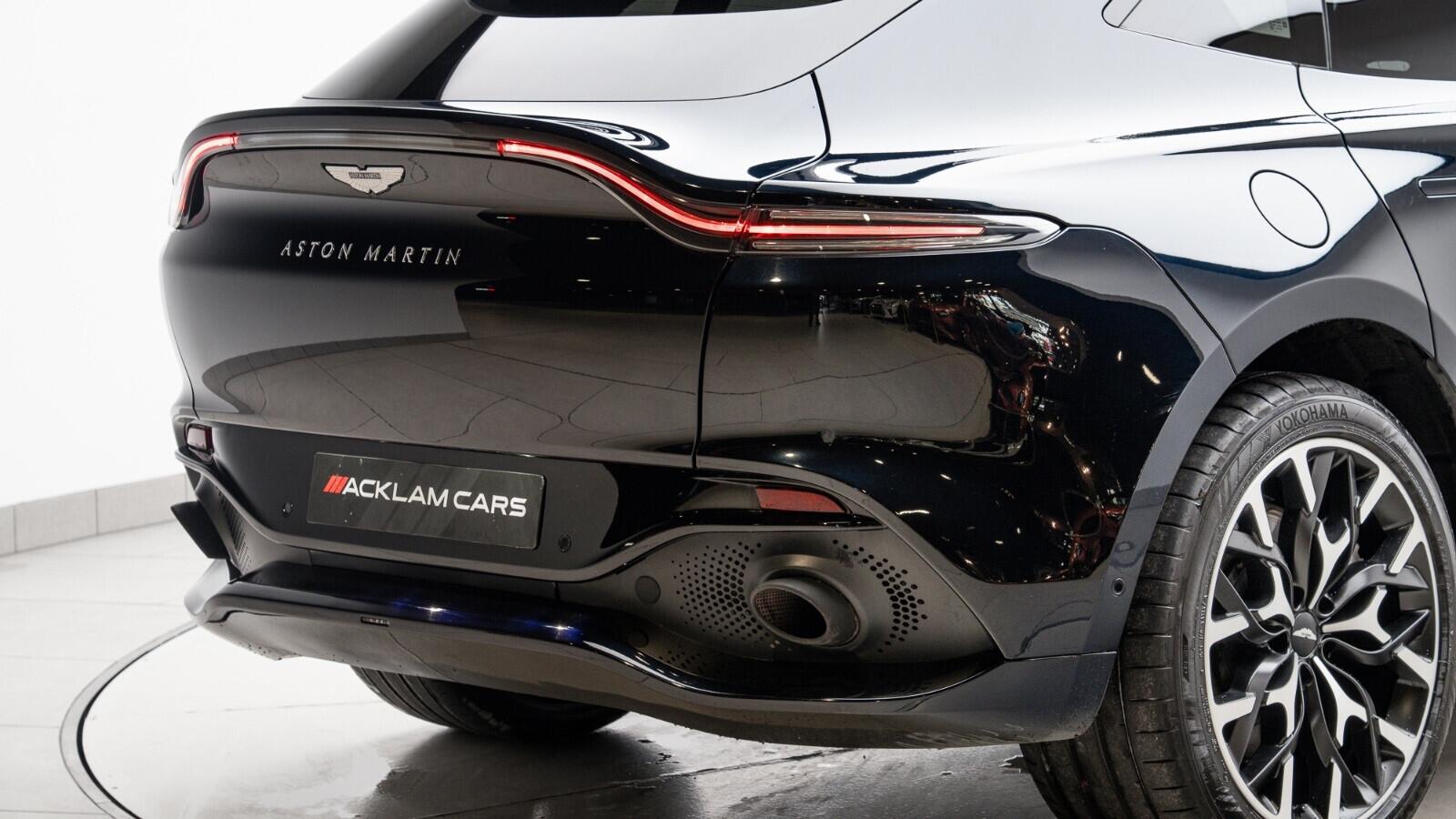 Aston Martin DBX view 46