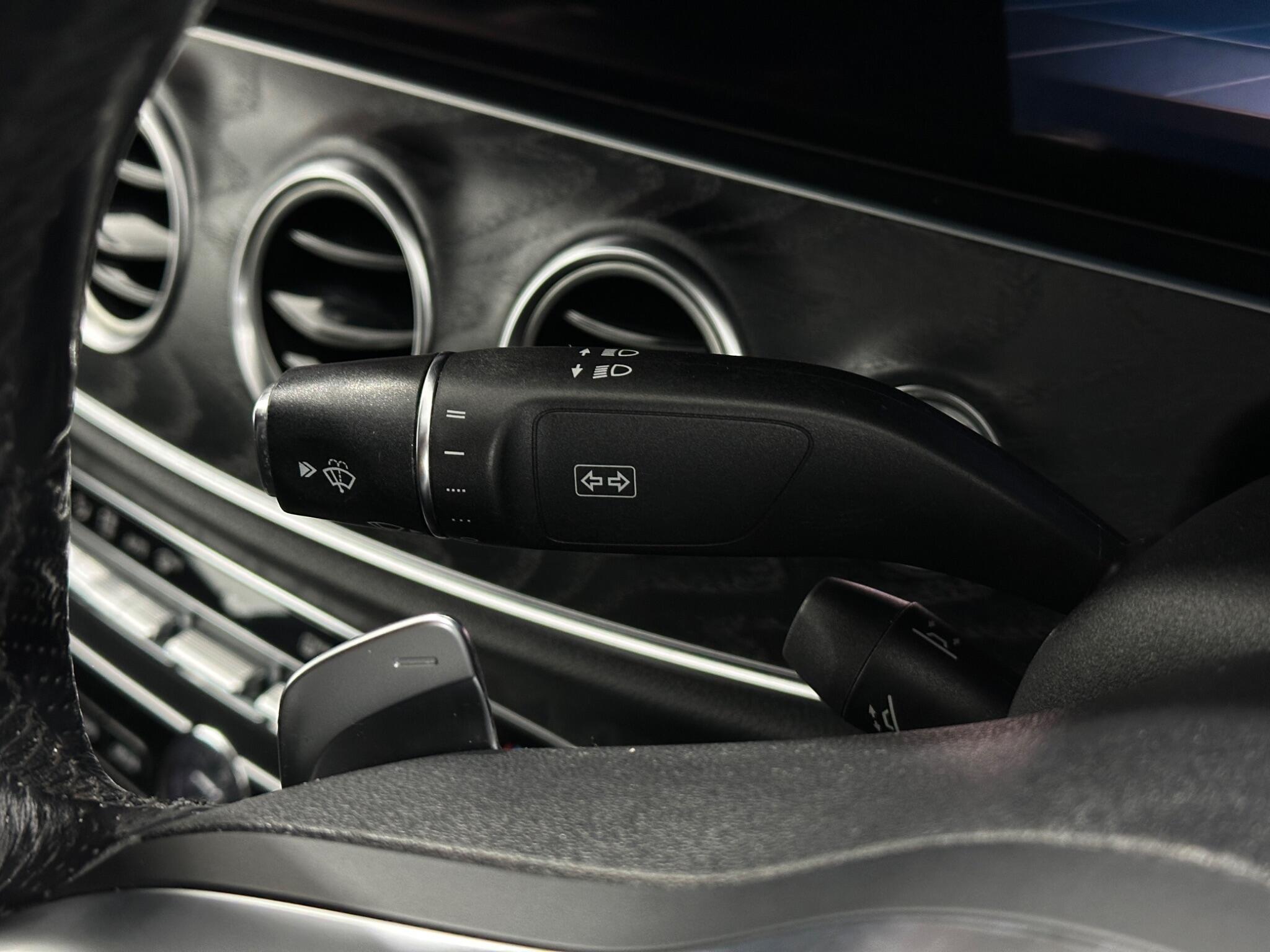 Mercedes-Benz E-Class view 14