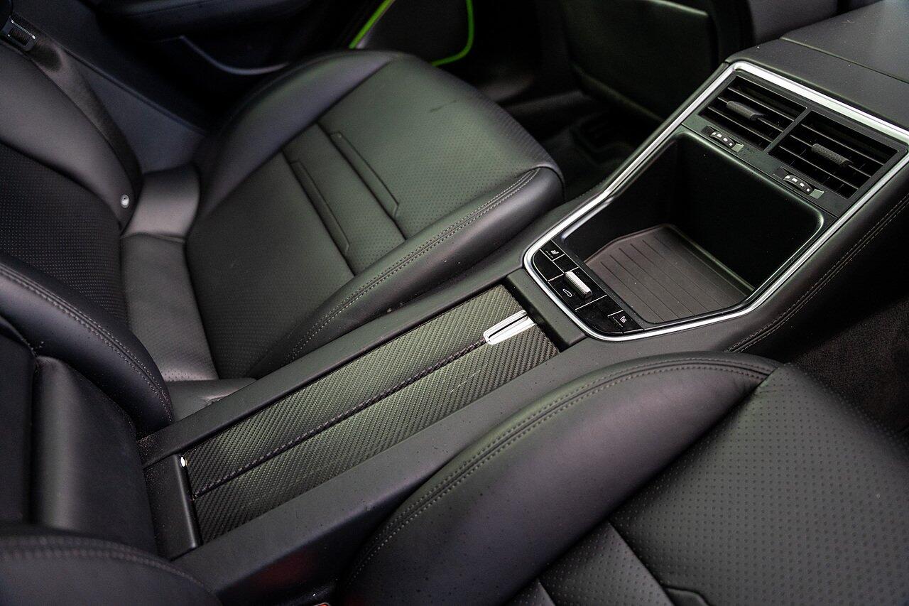 Porsche Panamera view 66