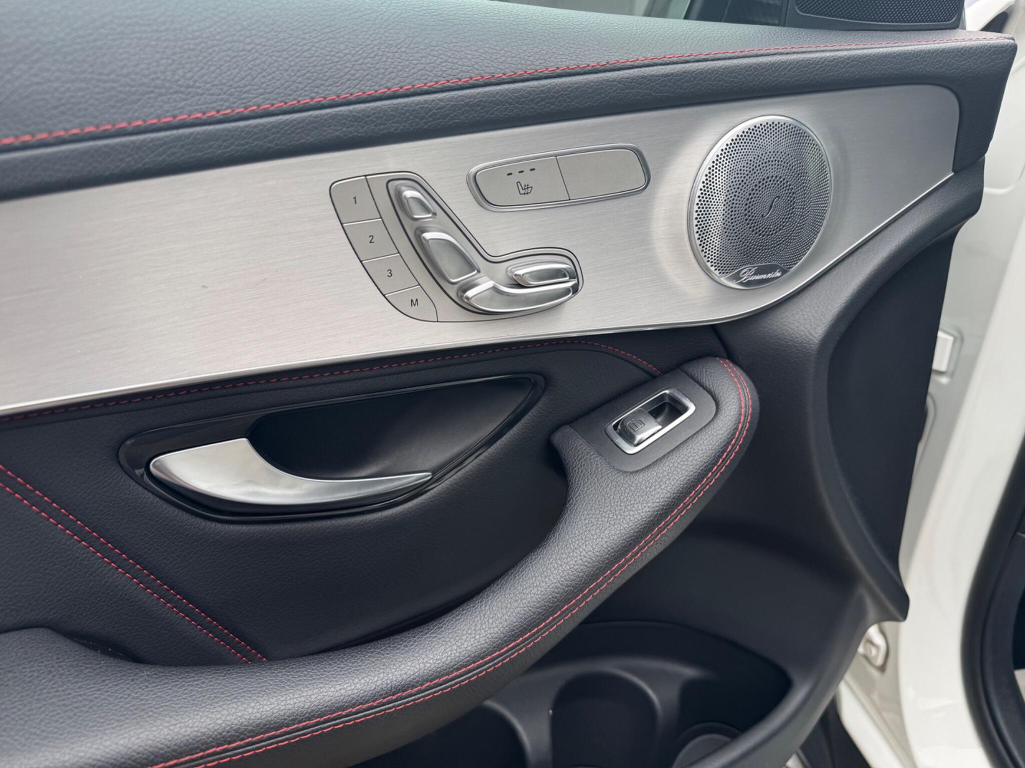 Mercedes-Benz GLC view 37