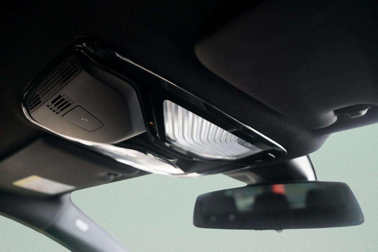 BMW 3 Series view 38