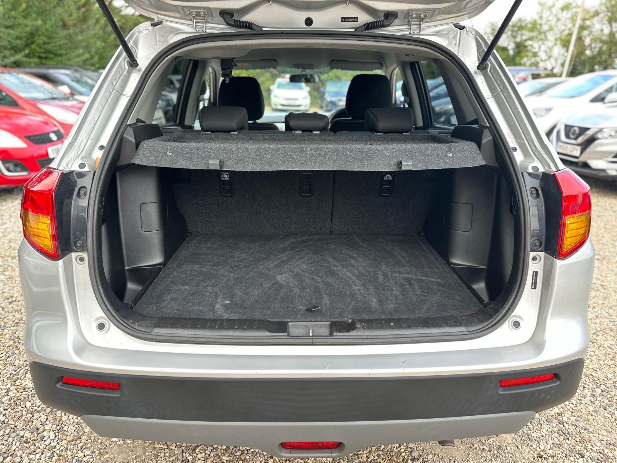 Suzuki Vitara view 17