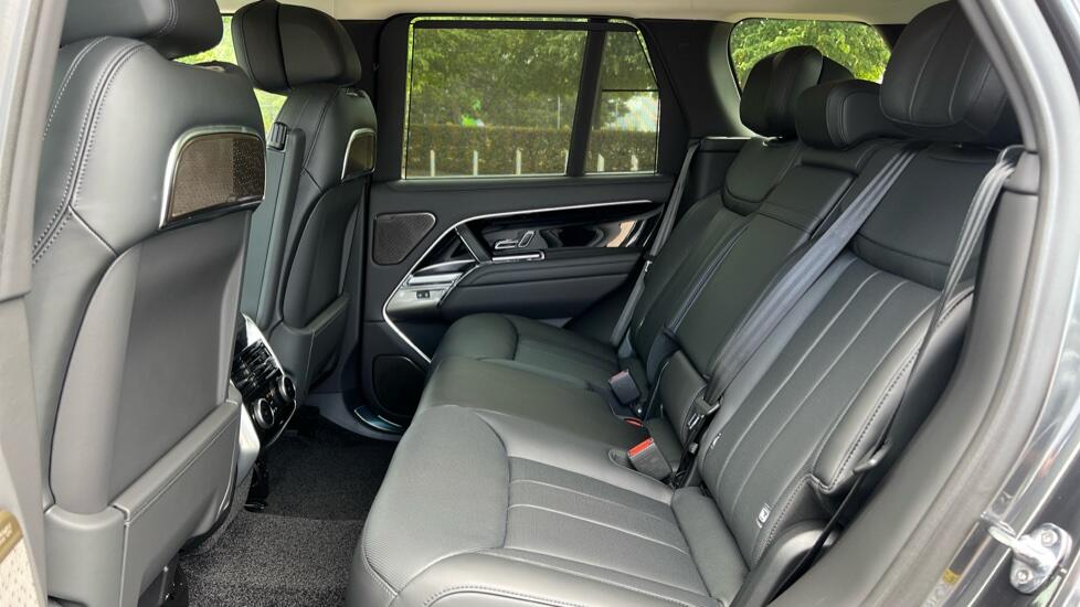 Land Rover Range Rover view 4