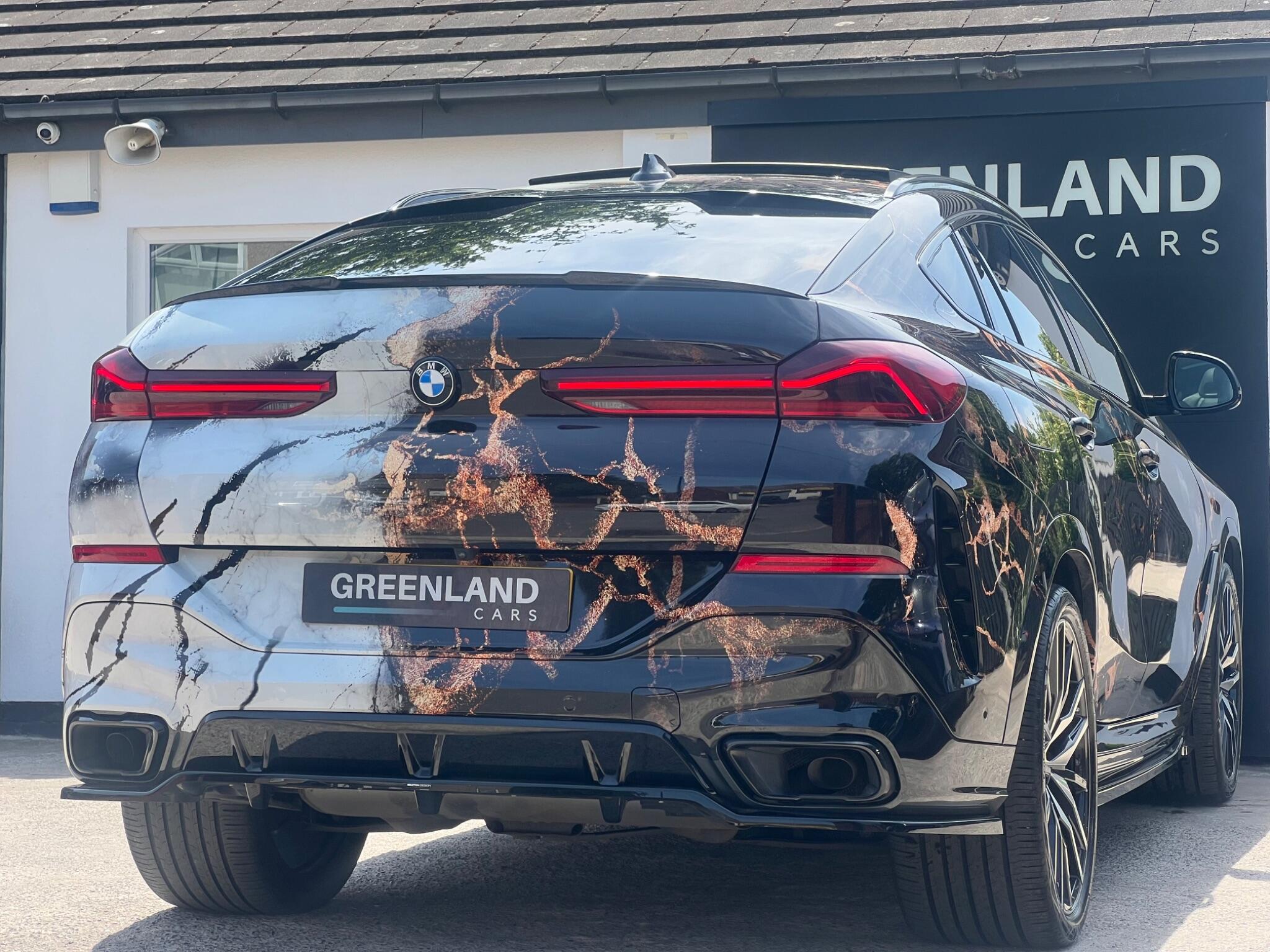 BMW X6 view 21