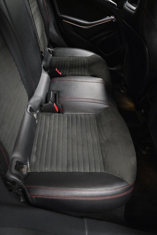 Mercedes-Benz Cla view 14