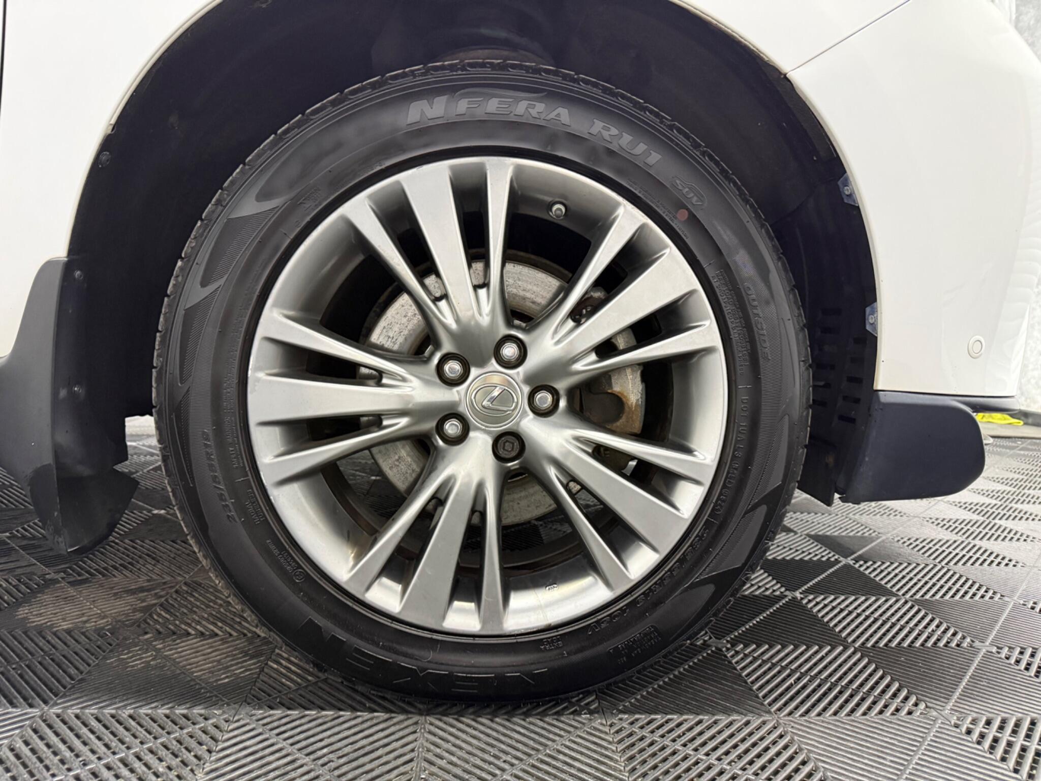 Lexus RX view 26