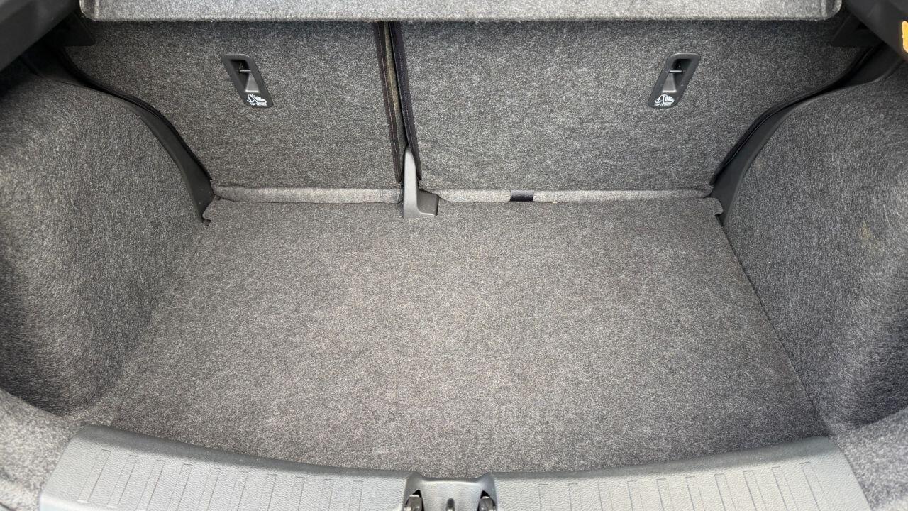 Nissan Micra view 33