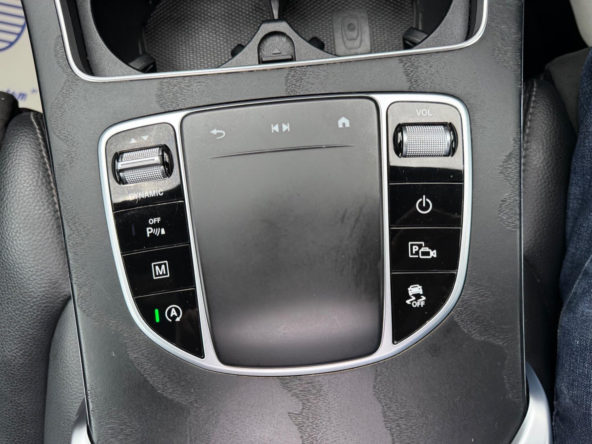 Mercedes-Benz GLC view 28