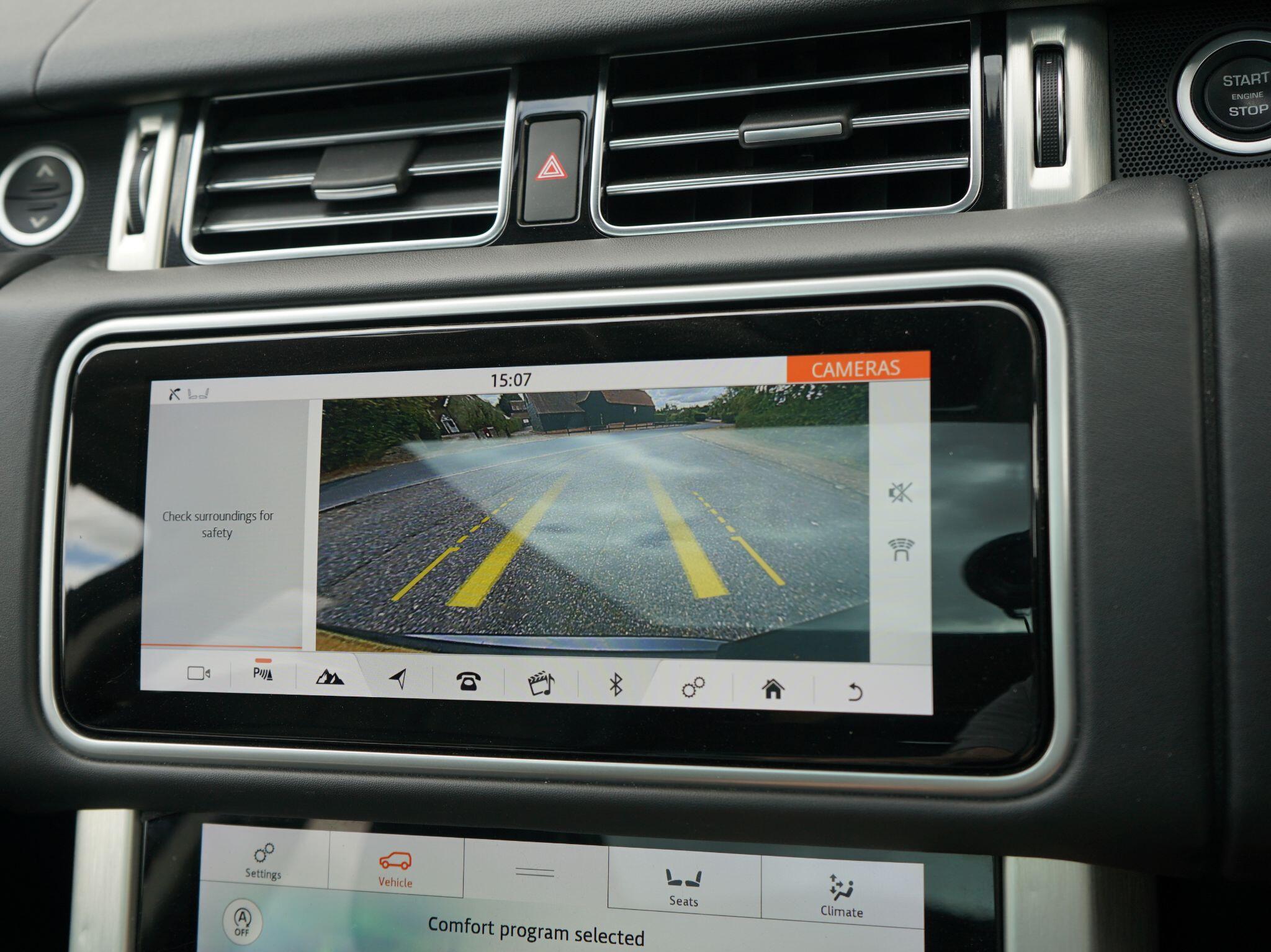 Land Rover Range Rover view 22