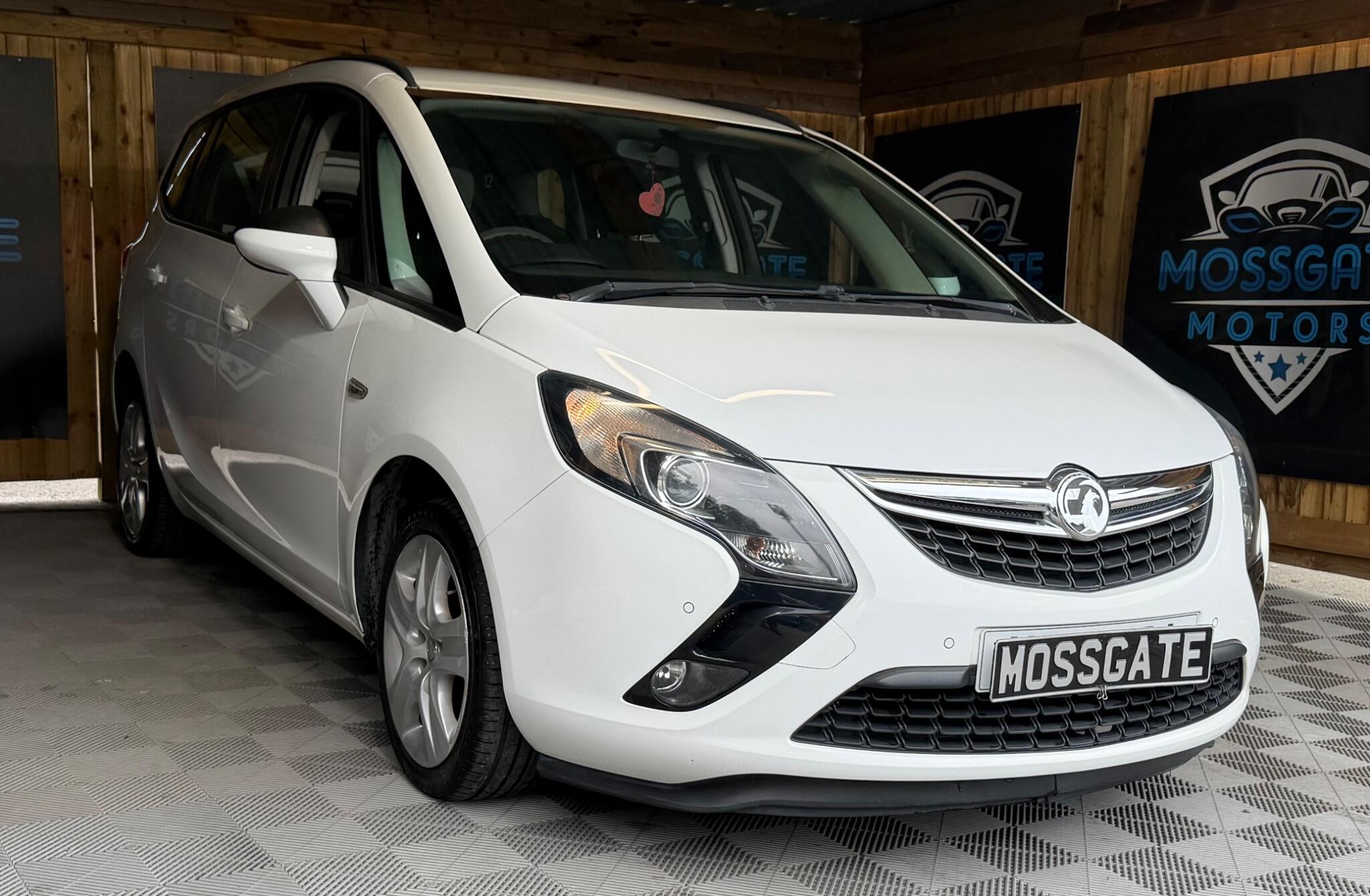 Vauxhall Zafira Tourer view 2