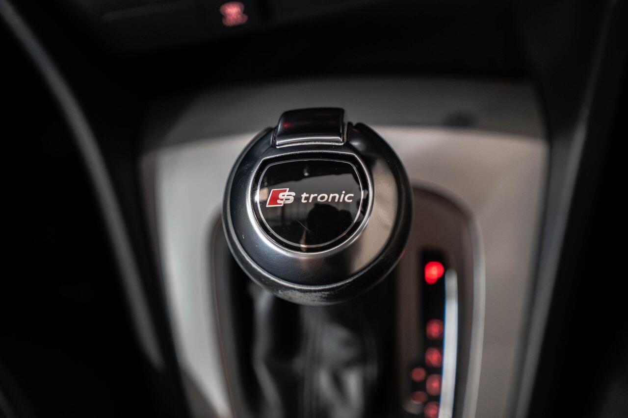 Audi Q3 view 38
