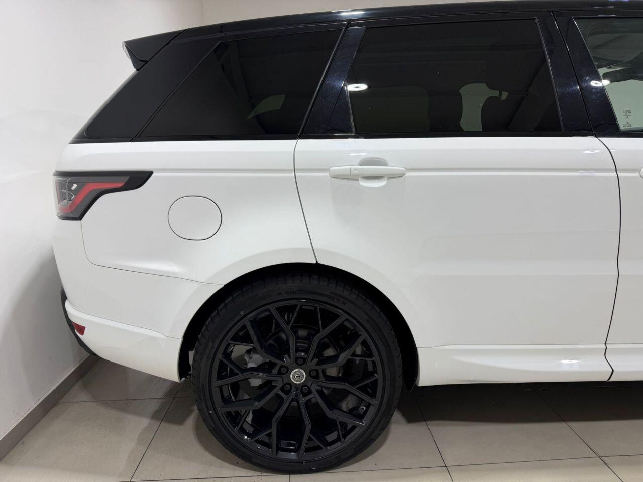 Land Rover Range Rover Sport view 13