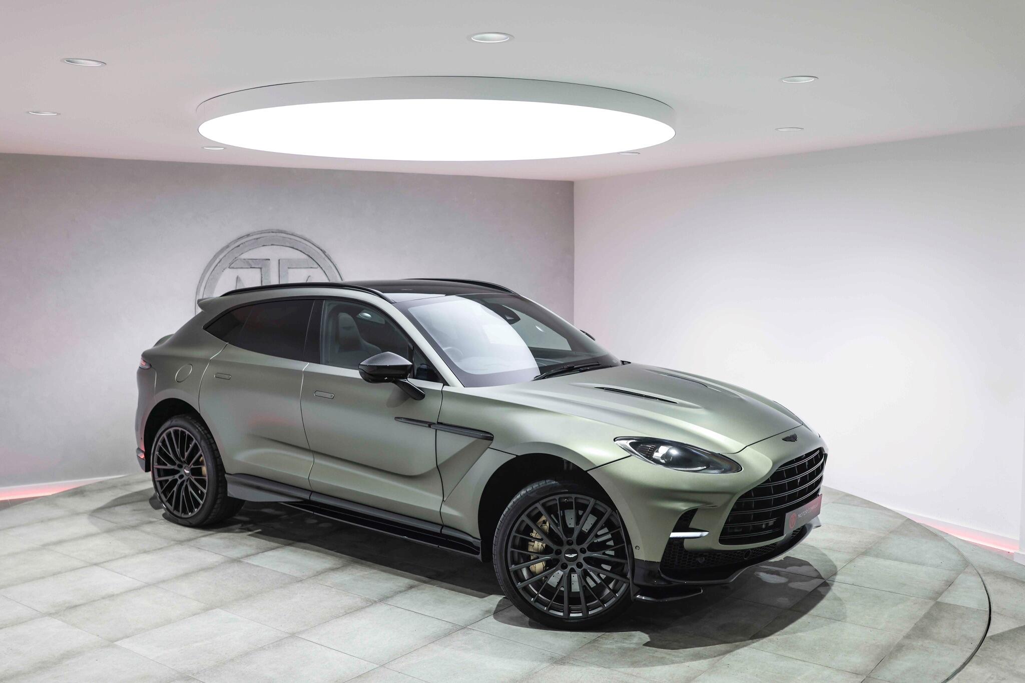 Aston Martin DBX view 13