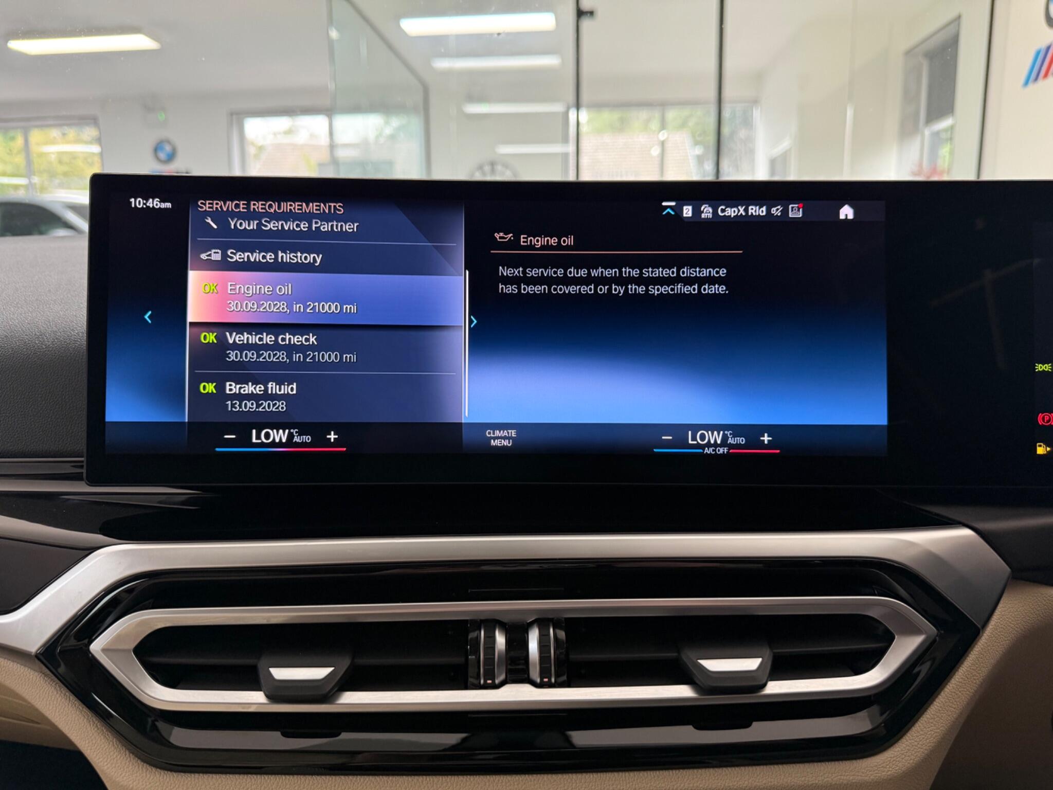 BMW 3 Series view 10