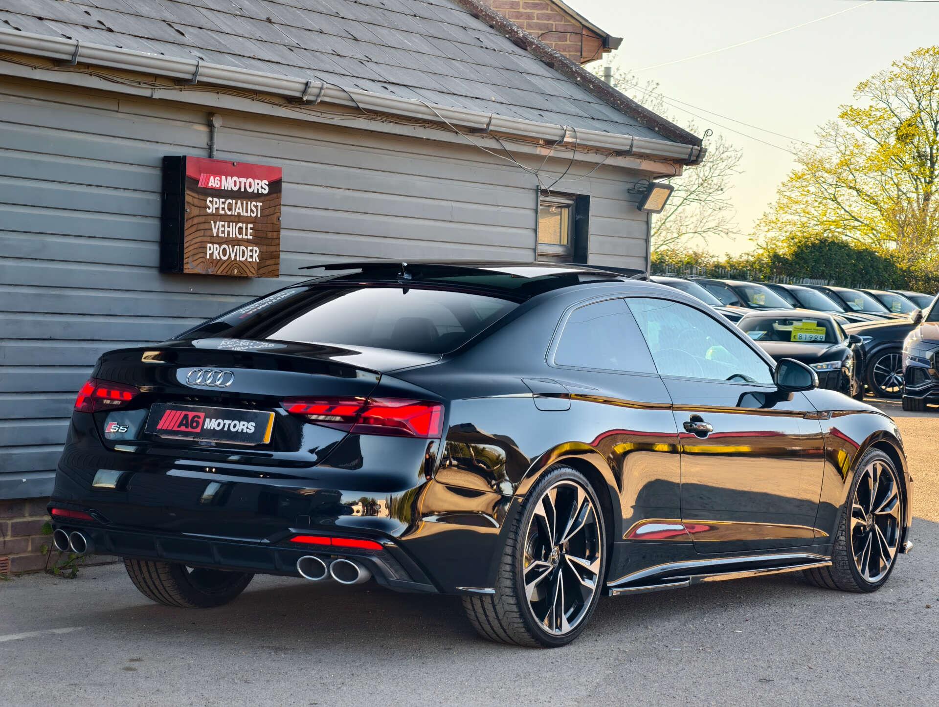 Audi S5 view 14