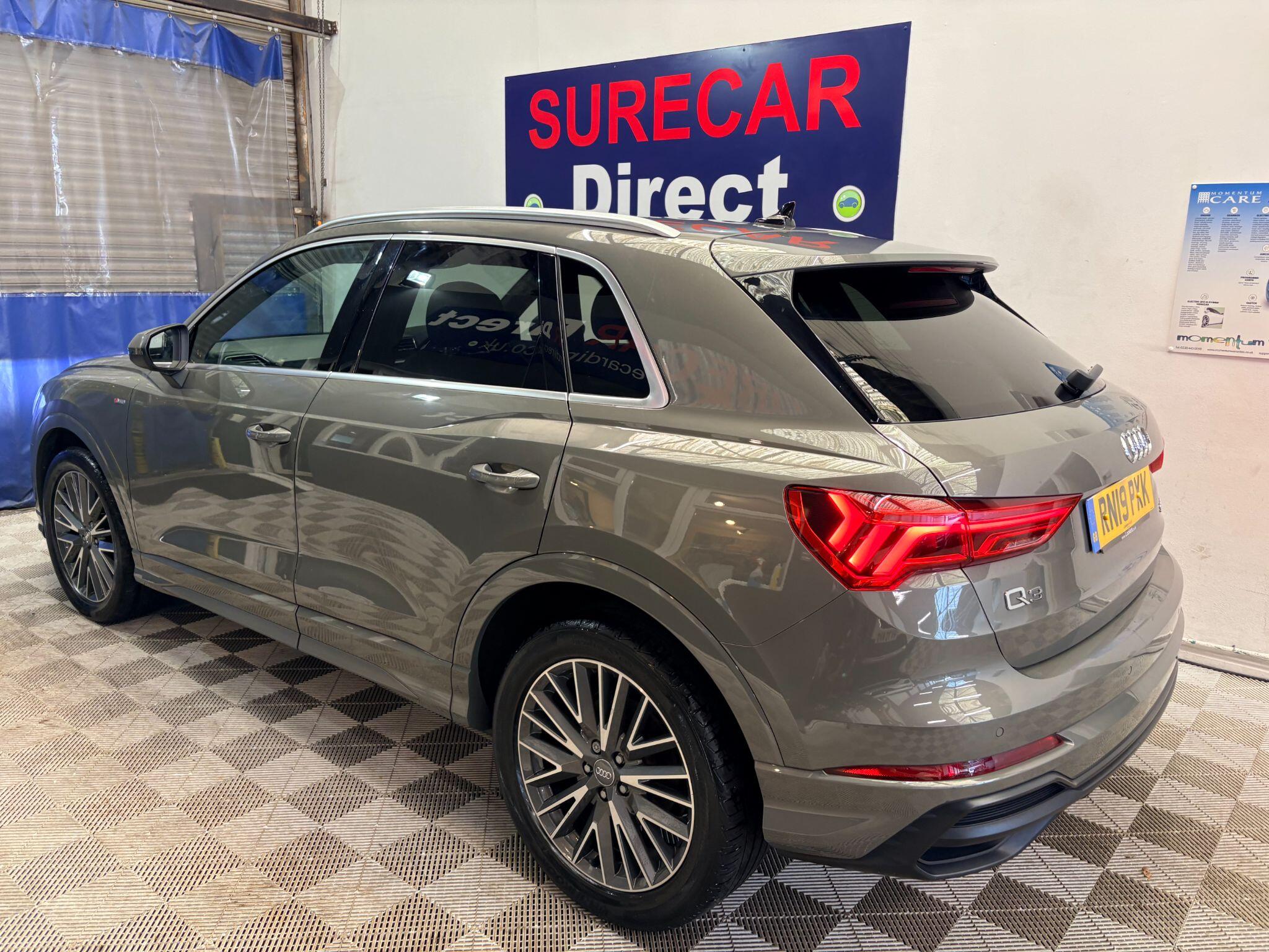 Audi Q3 view 17