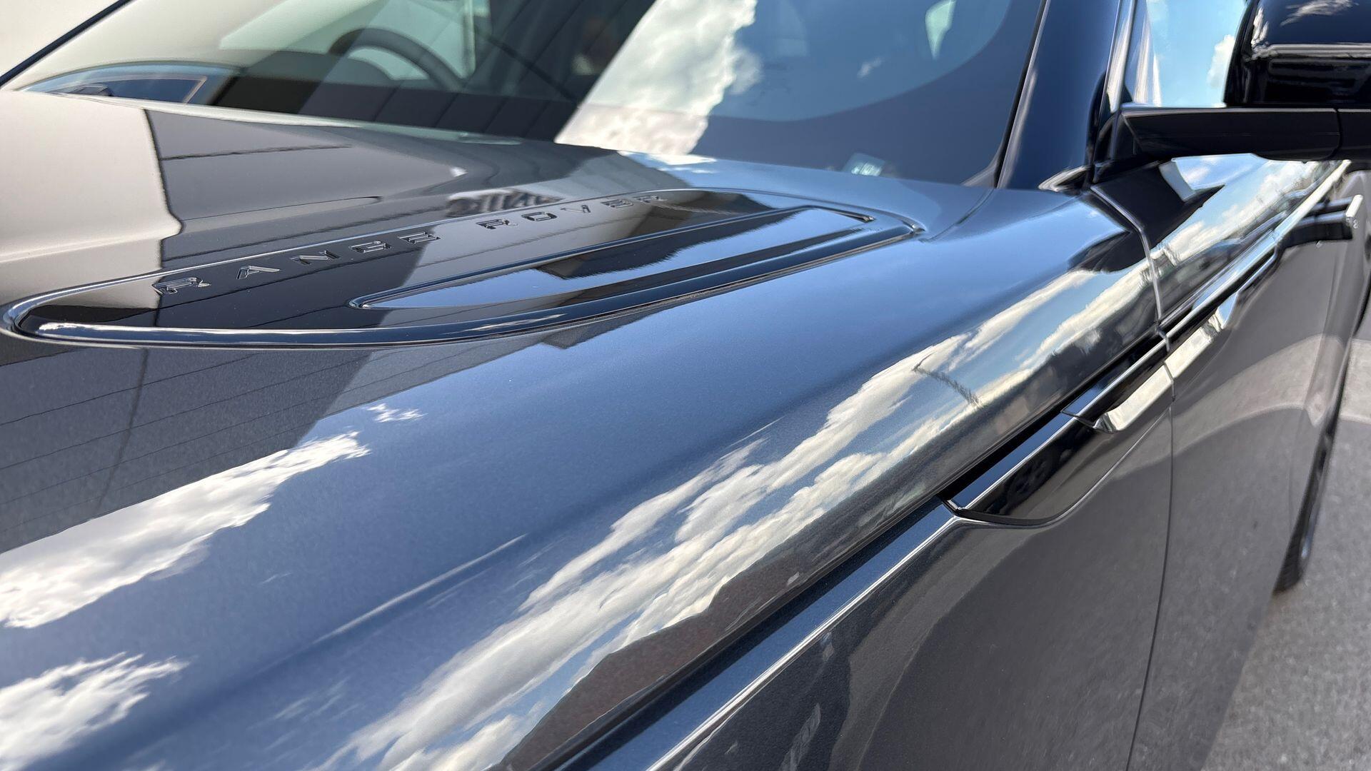 Land Rover Range Rover Velar view 42
