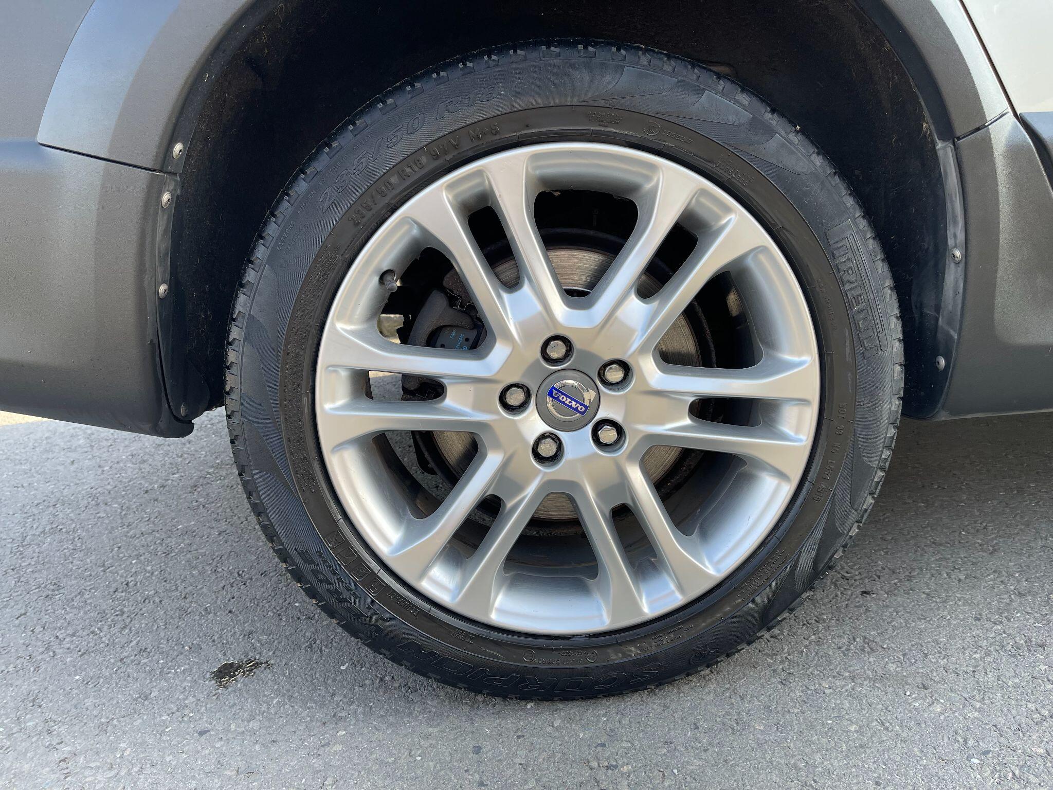 Volvo XC70 view 46