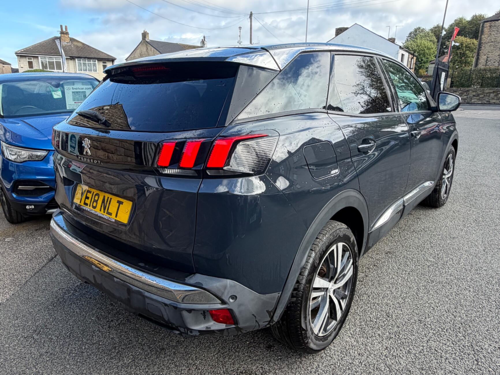 Peugeot 3008 view 6