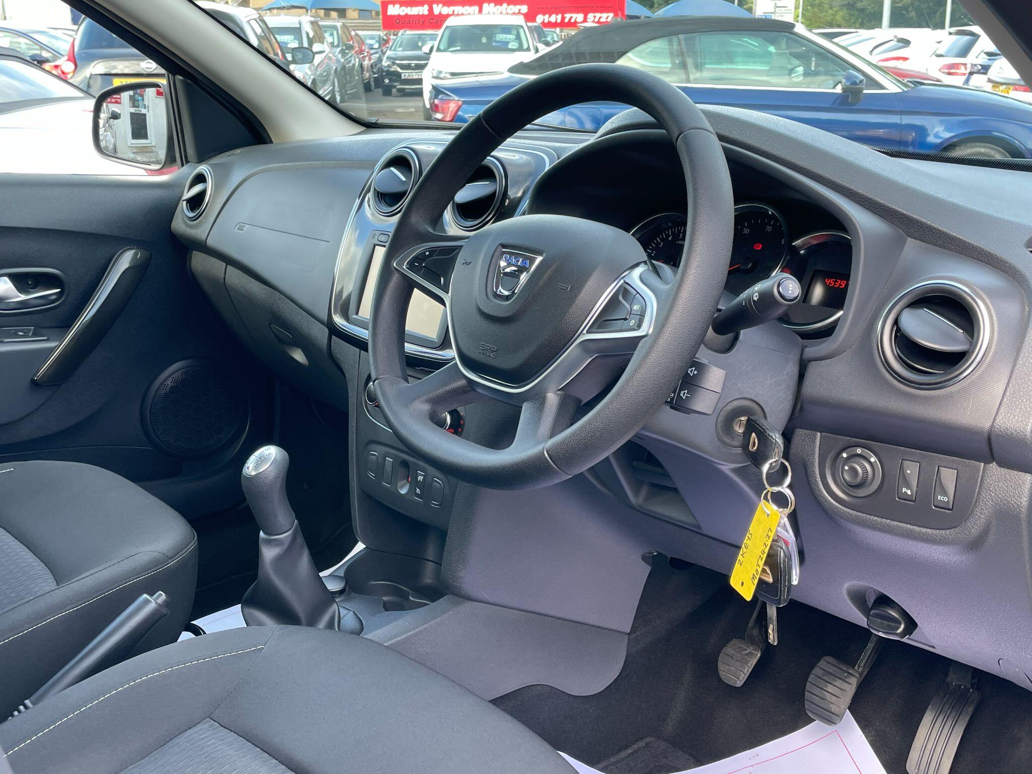 Dacia Sandero view 15