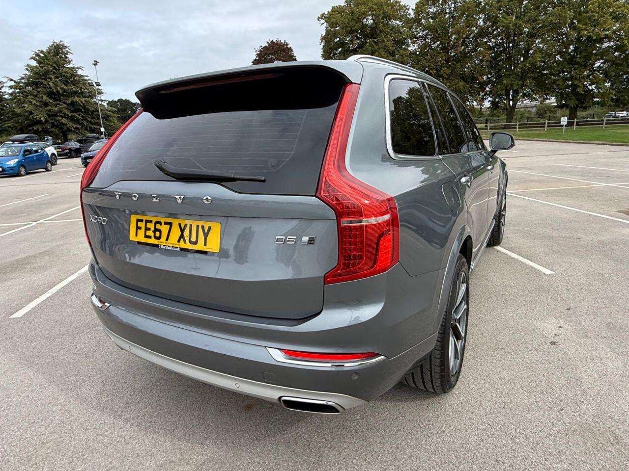 Volvo XC90 view 29