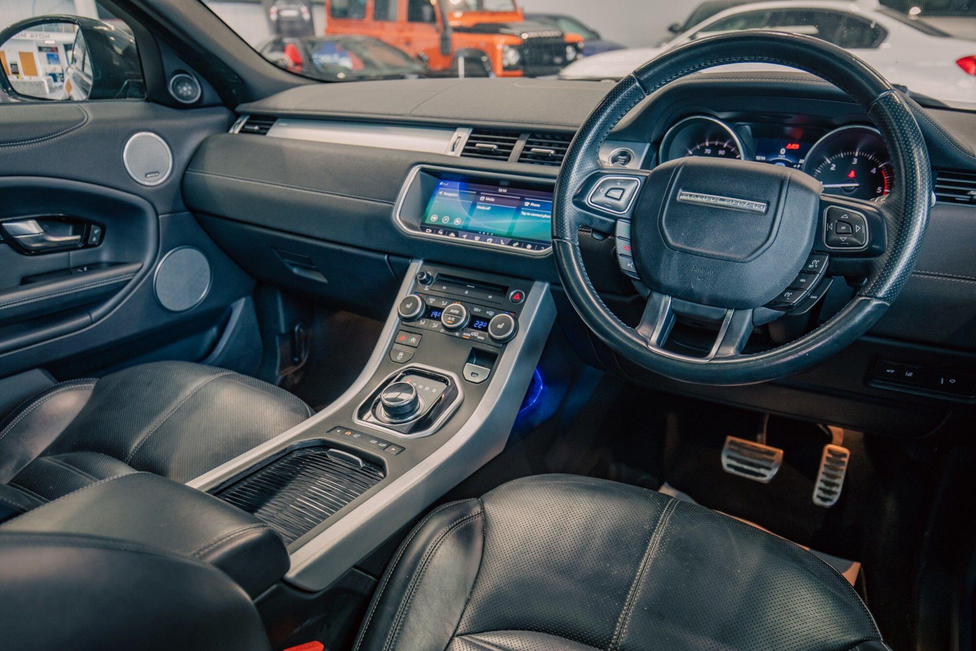 Land Rover Range Rover Evoque view 2