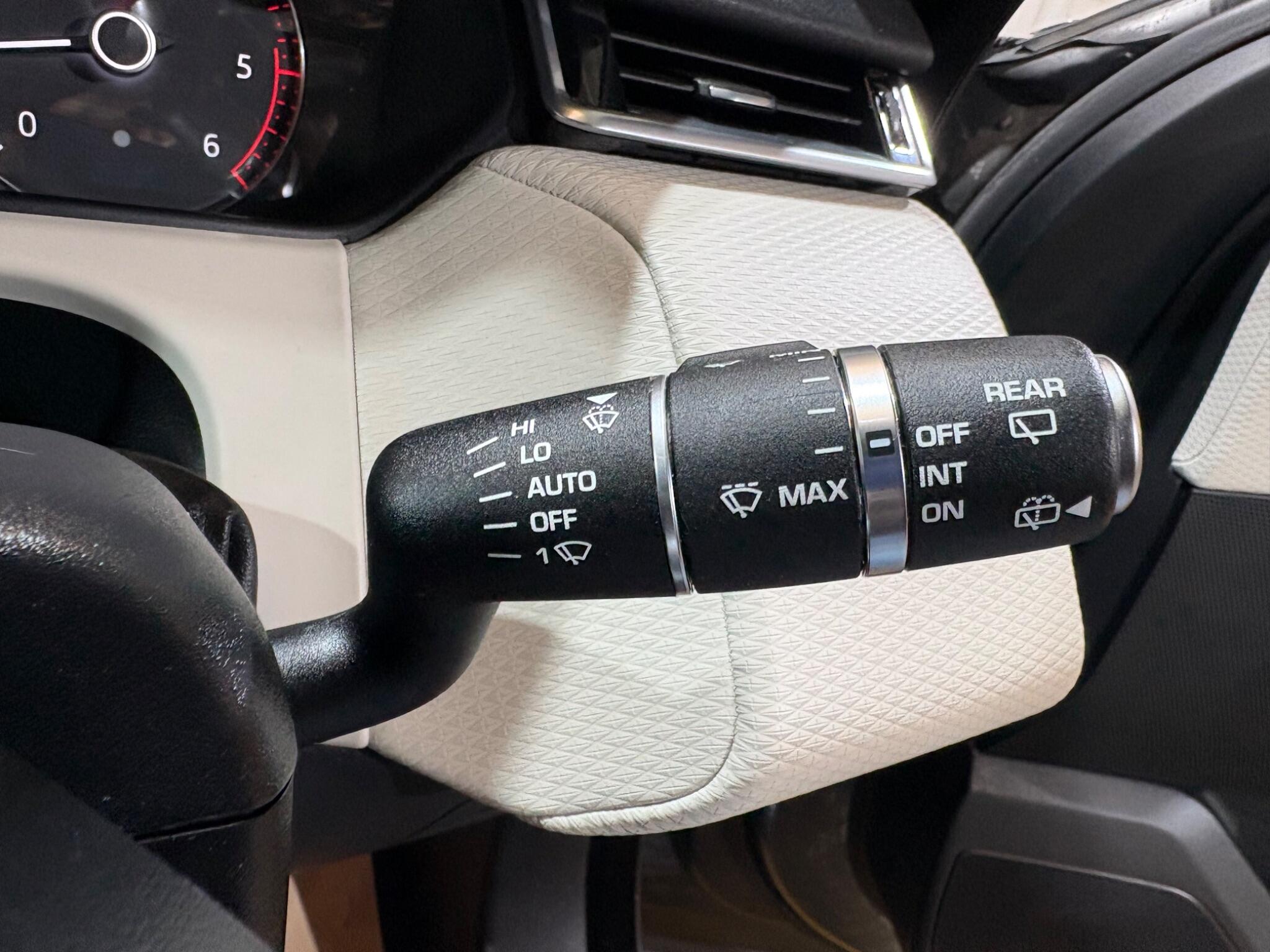 Land Rover Range Rover Velar view 46