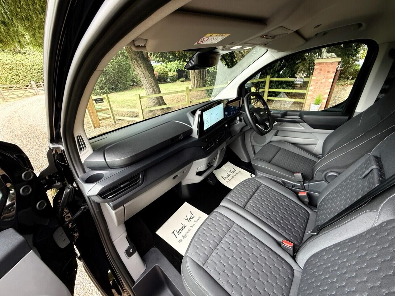 Ford Transit Custom view 20