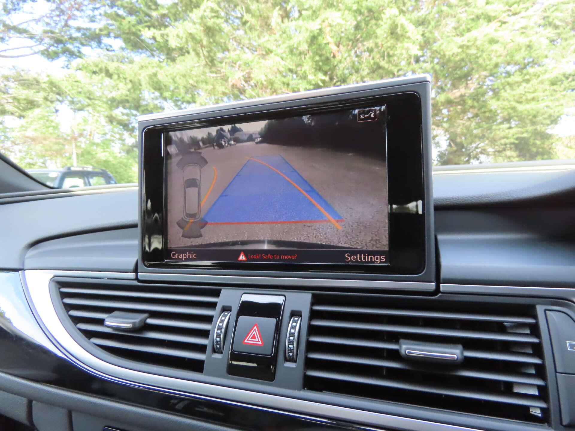Audi A6 view 11