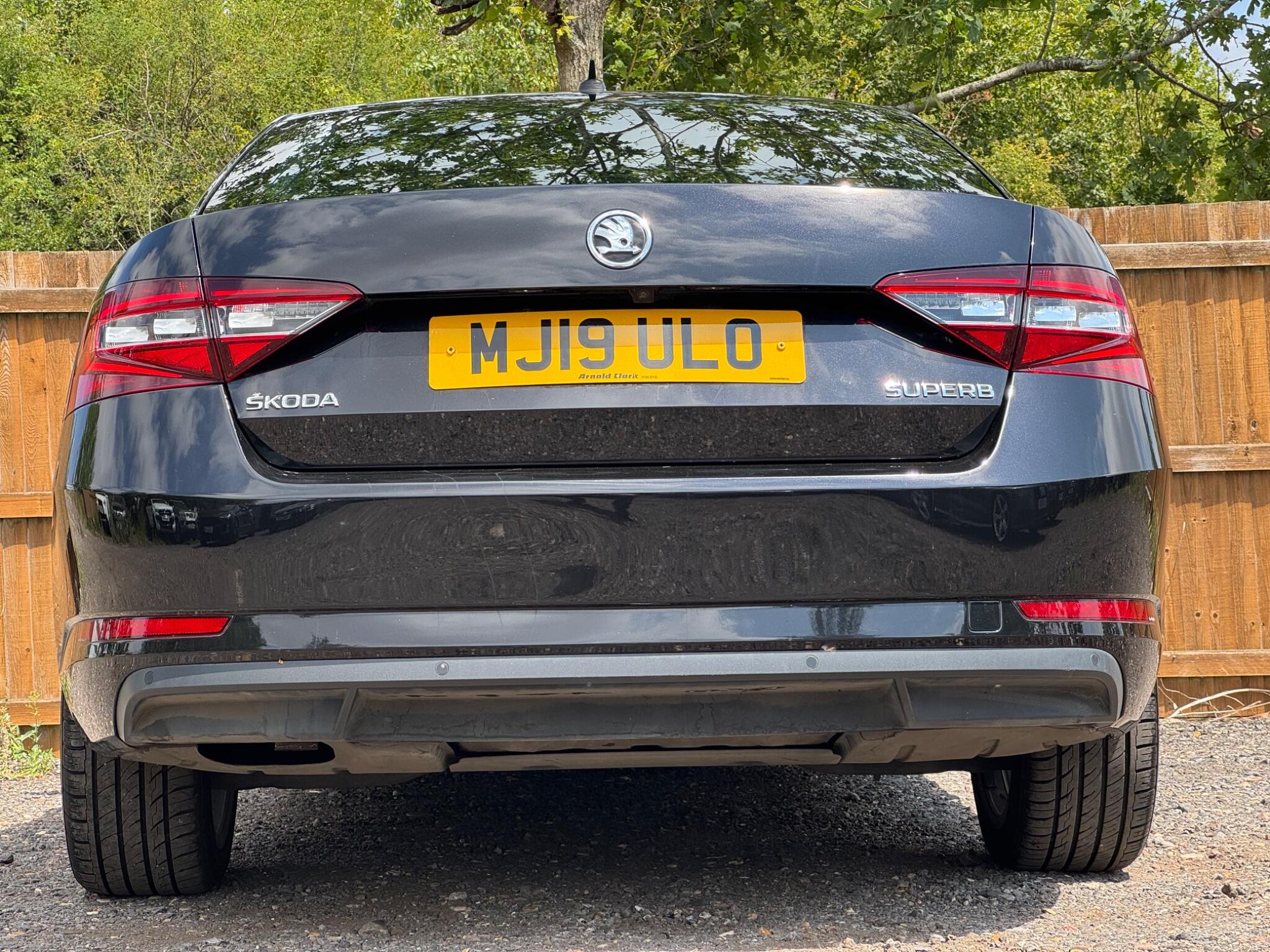 Skoda Superb view 8