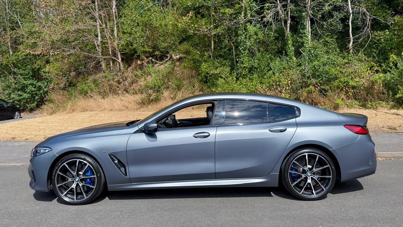 BMW 8 Series view 3