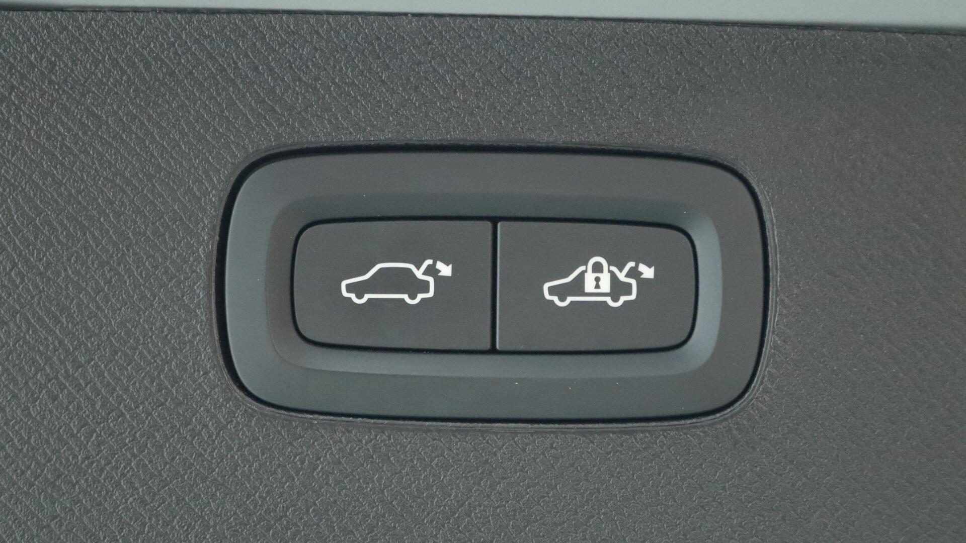 Volvo XC90 view 34