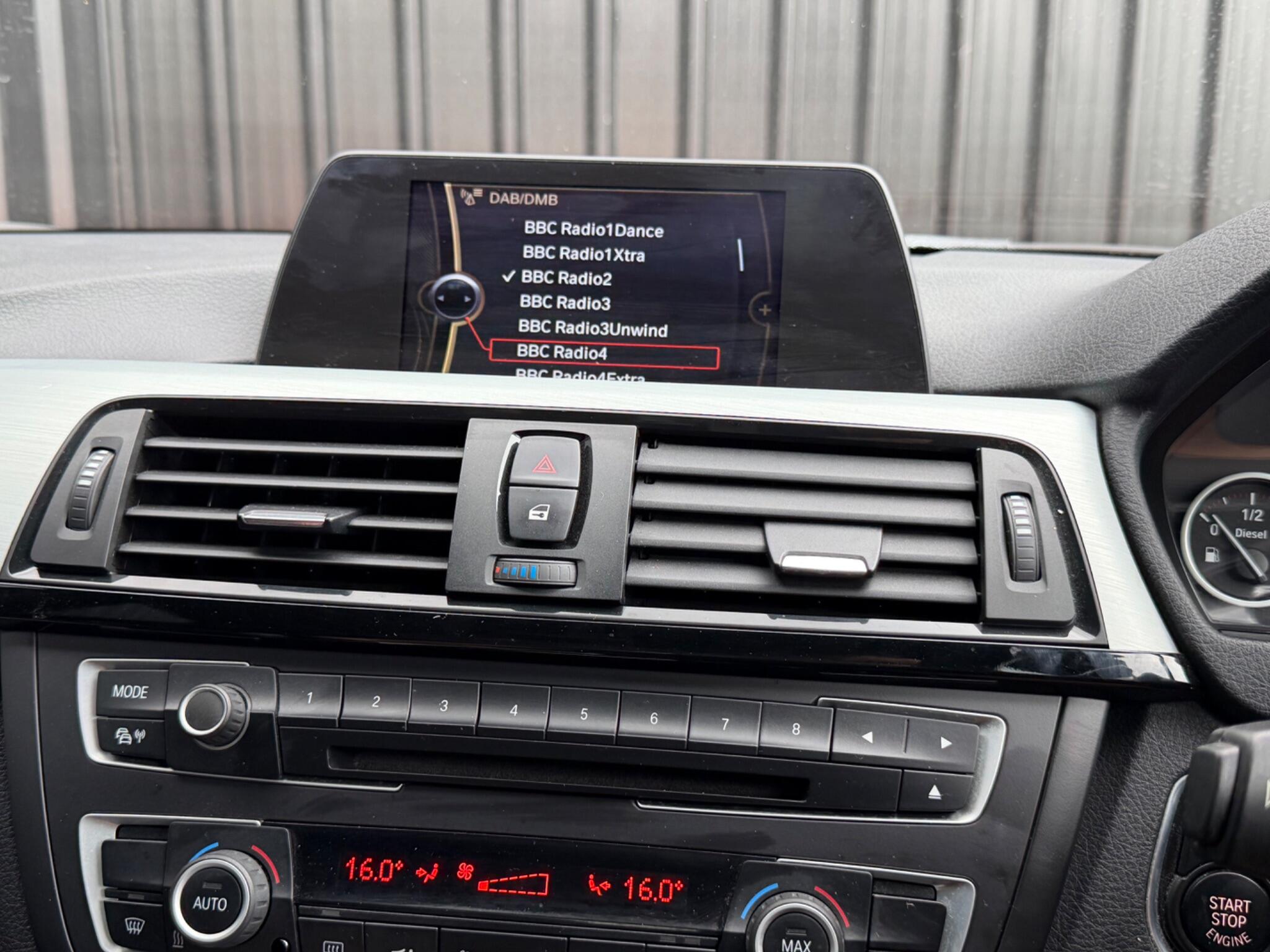 BMW 3 Series view 15