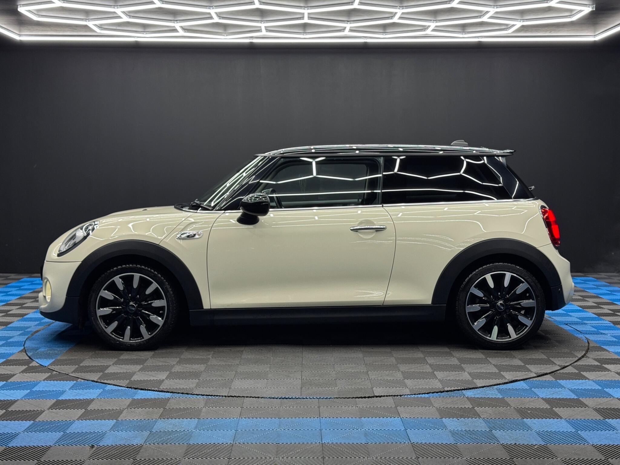 MINI Hatch view 8