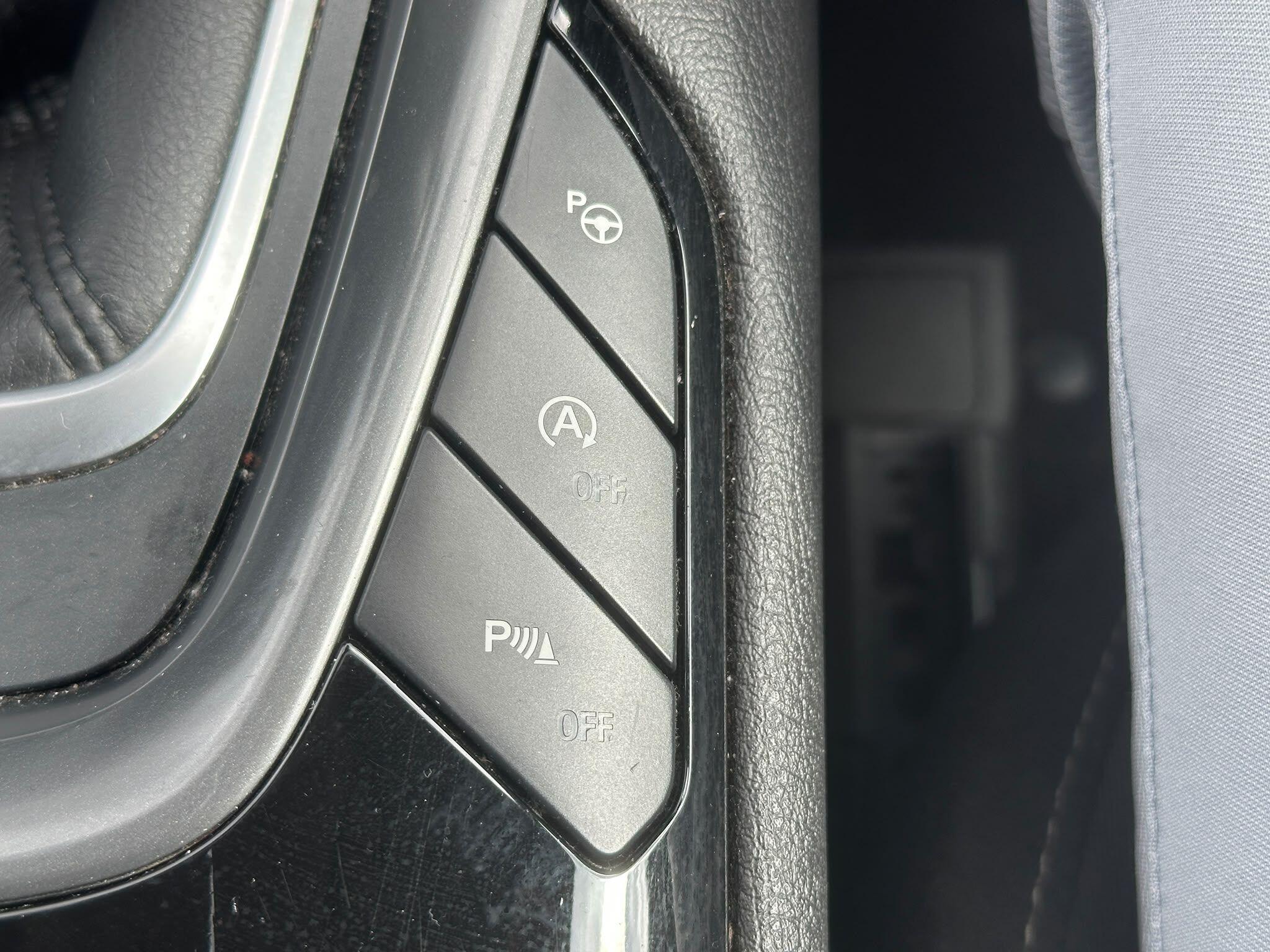 Ford Mondeo view 19
