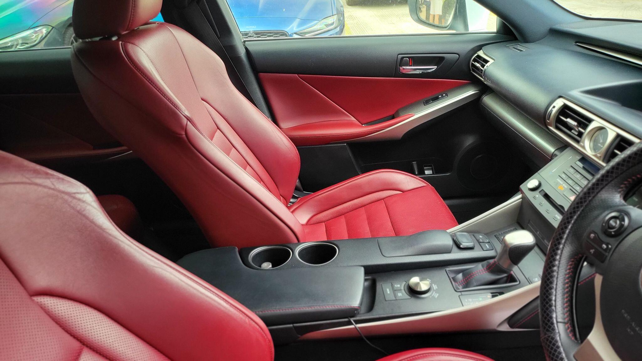 Lexus Is view 17