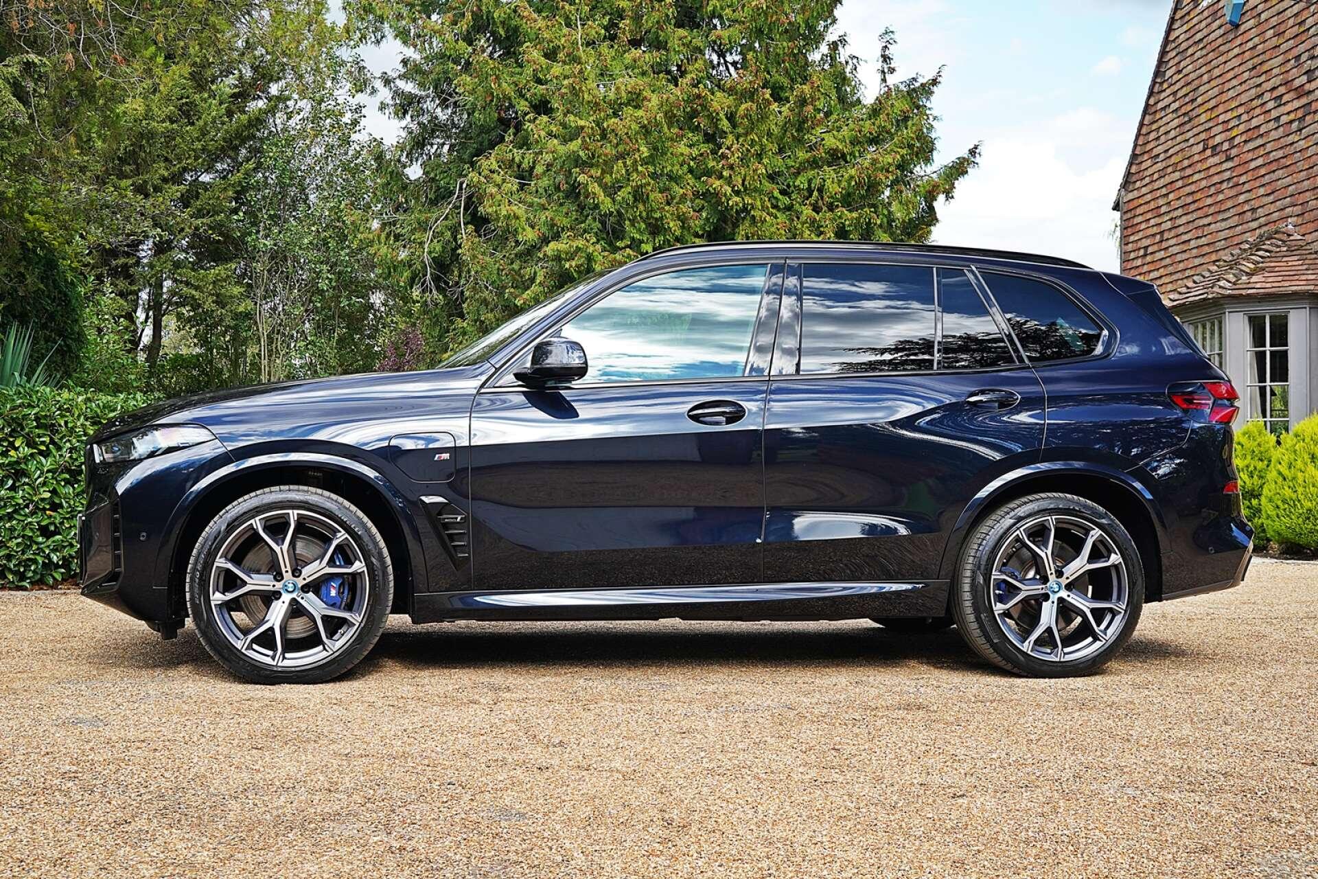 BMW X5 view 2
