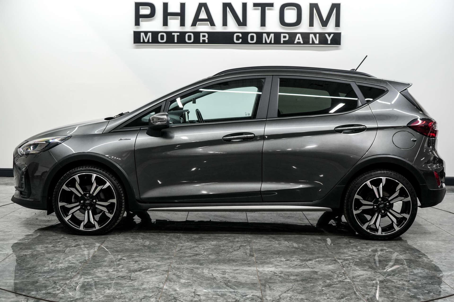 Ford Fiesta view 3