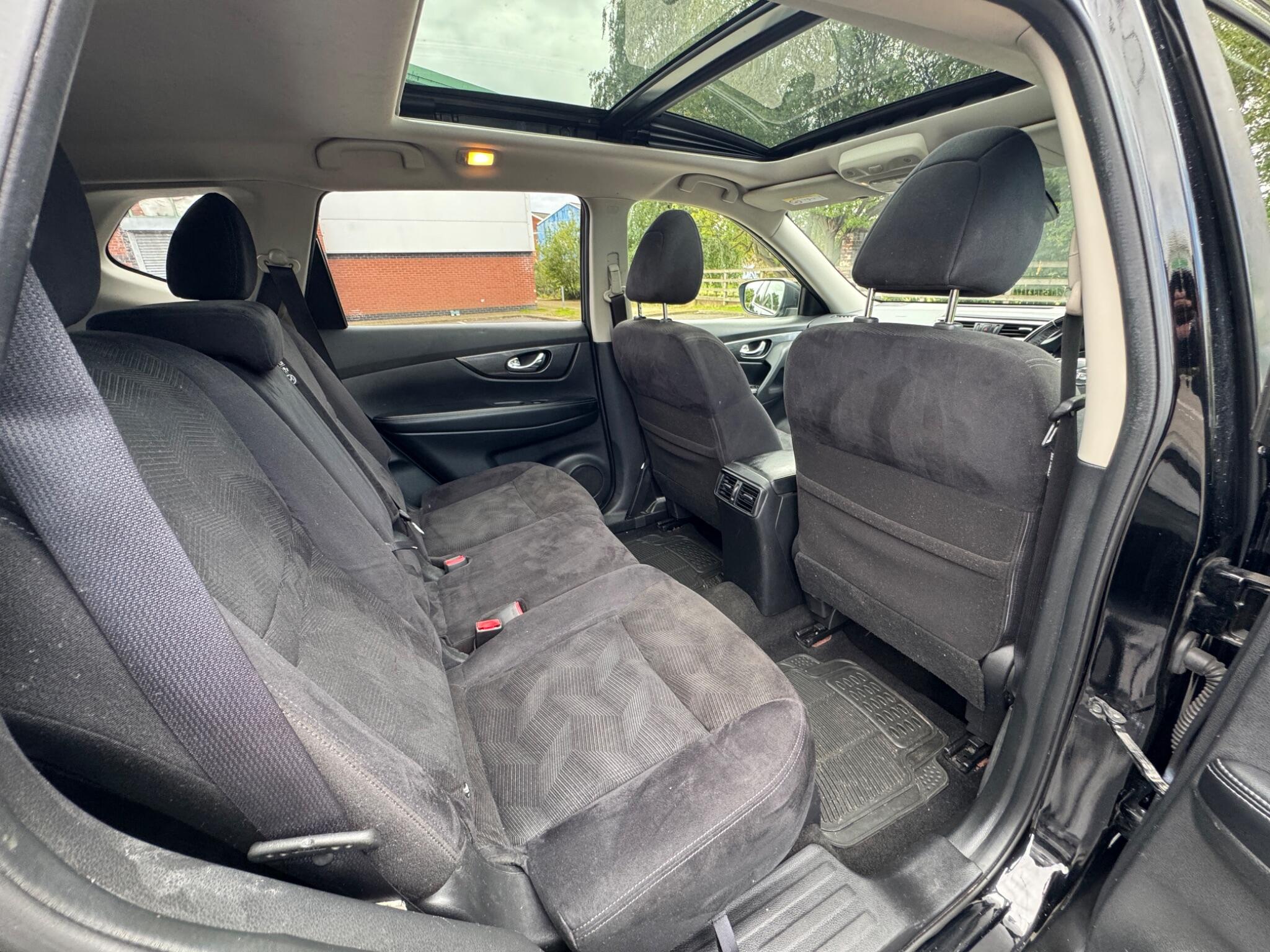 Nissan X-Trail view 28